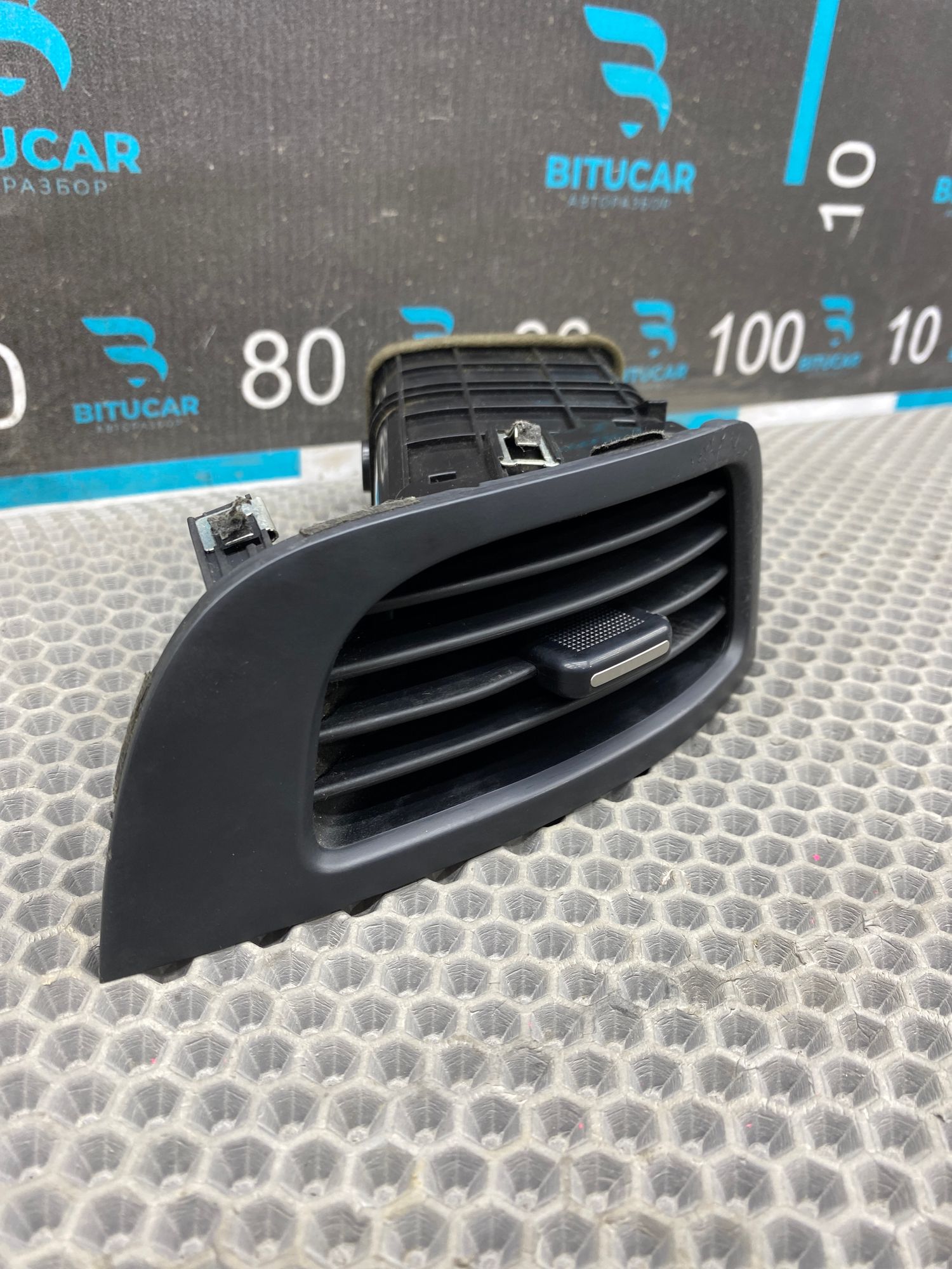 https://ycs.partsauto.market/partsauto-images/thmbs/userImages/c8f07ba63eb5b2f0f6006ea854bf8f7d/part/7dcf505a-8da4-43cb-b764-e426cef03308_1767957771831.jpg