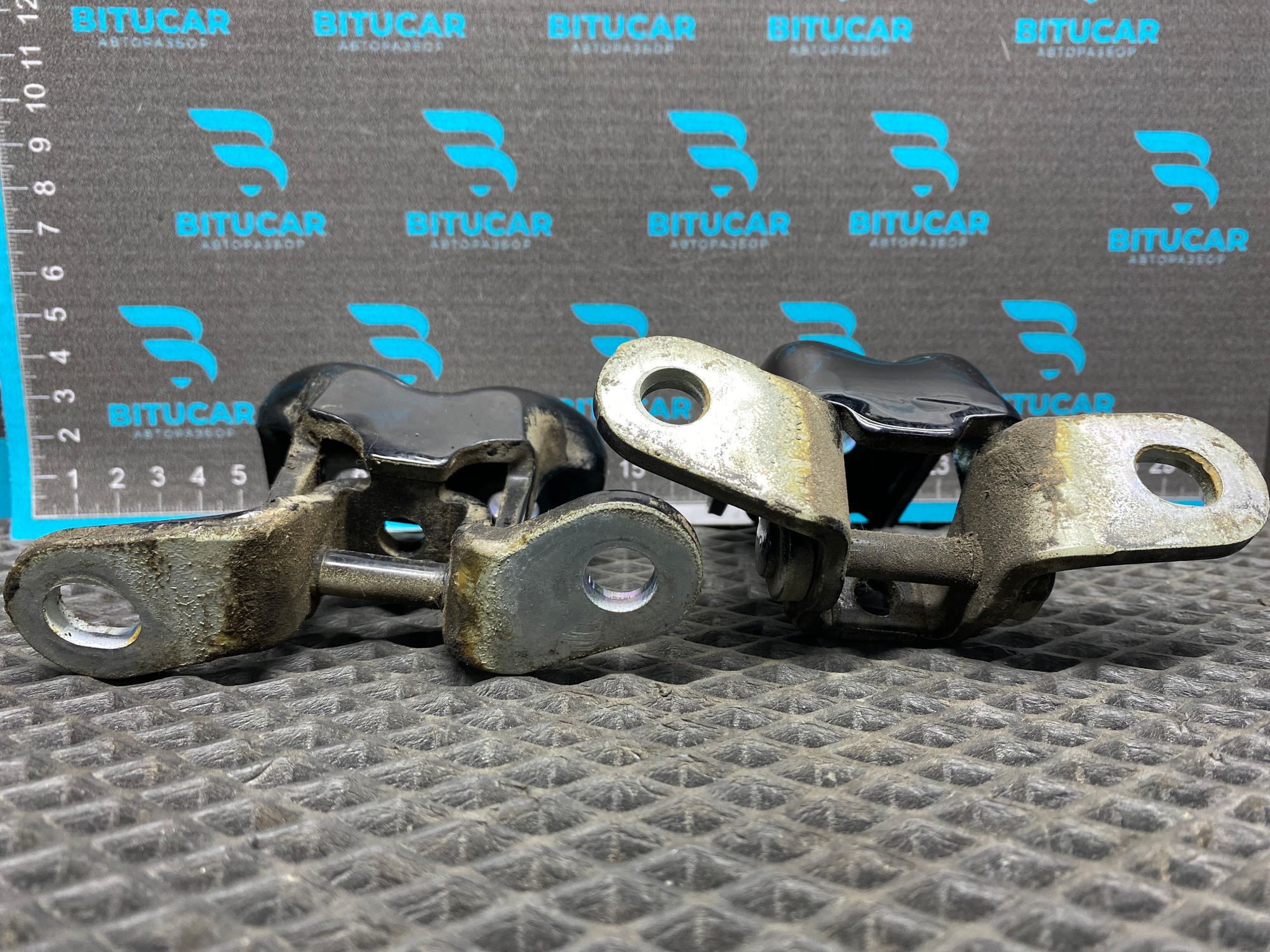 https://ycs.partsauto.market/partsauto-images/thmbs/userImages/c8f07ba63eb5b2f0f6006ea854bf8f7d/part/7e761093-cf77-4b63-86b8-f790ae729dc8_1777632965183.jpg