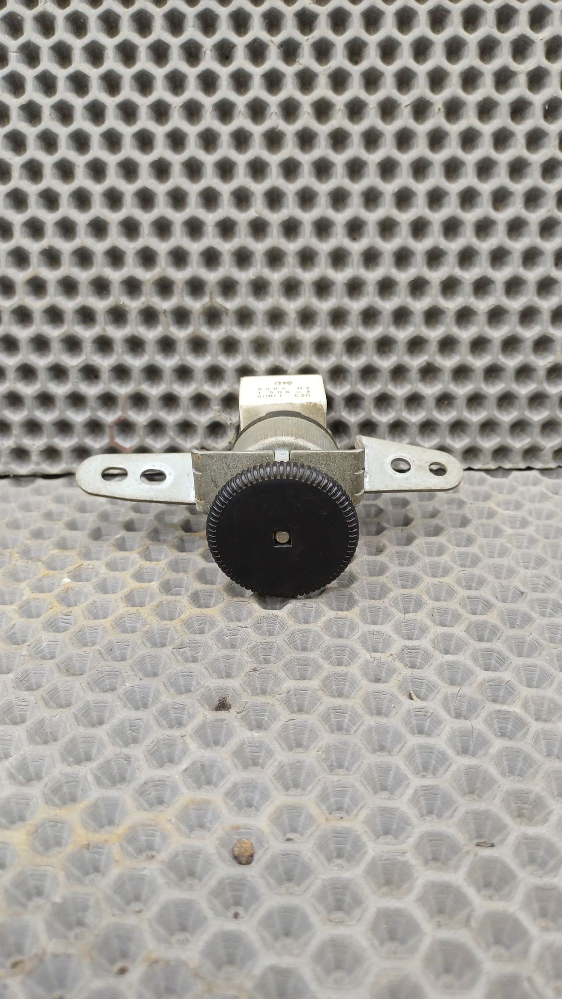 Б/У Кнопка регулировки подсветки приборов Toyota CARINA E 6 дорест. 1992—1996 1994 Зеленый, 499 рублей, Краснодар