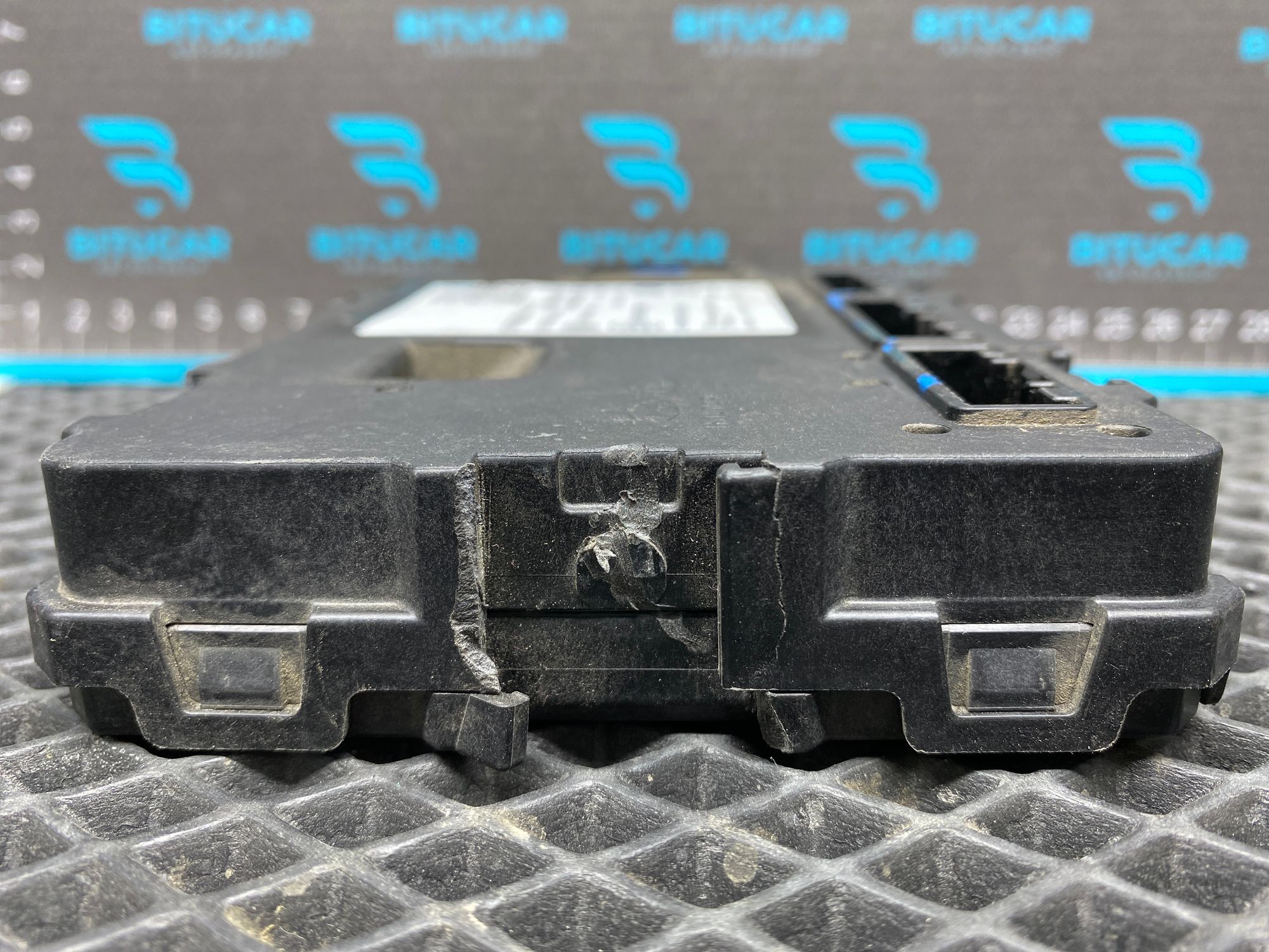https://ycs.partsauto.market/partsauto-images/thmbs/userImages/c8f07ba63eb5b2f0f6006ea854bf8f7d/part/7ee5a600-7aba-453e-8a0f-b56c05f59b30_1777709800907.jpg