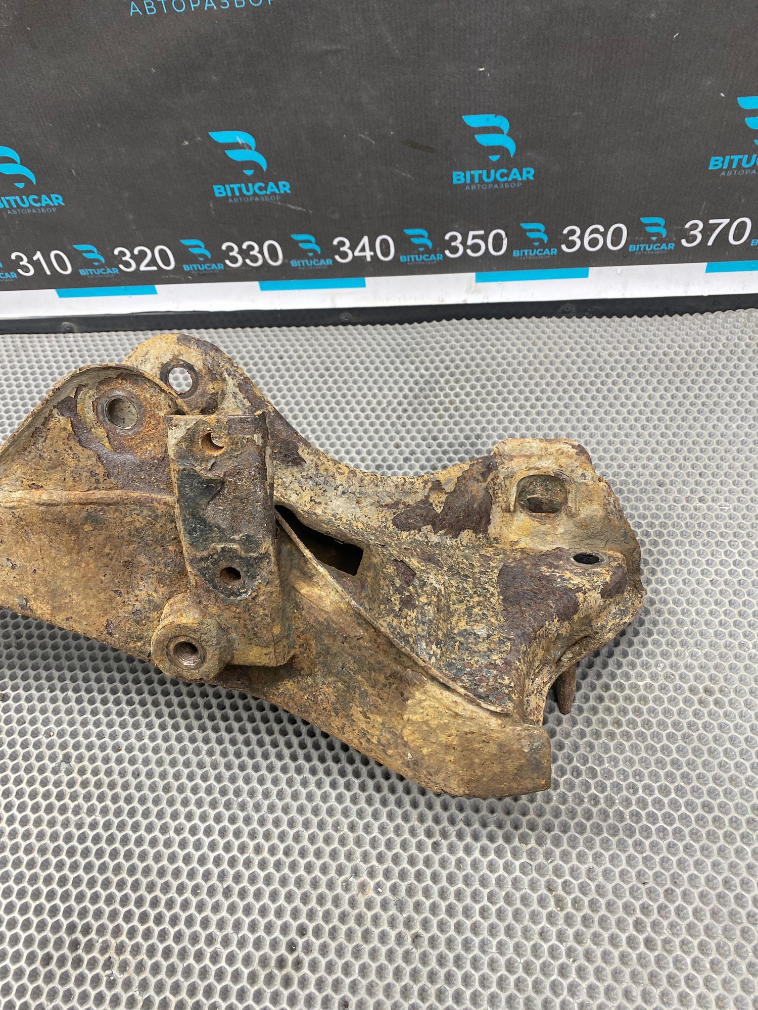 https://ycs.partsauto.market/partsauto-images/thmbs/userImages/c8f07ba63eb5b2f0f6006ea854bf8f7d/part/7f1fdf07-31d2-4bda-87dd-8a908d4d4716_1774938738251.jpg