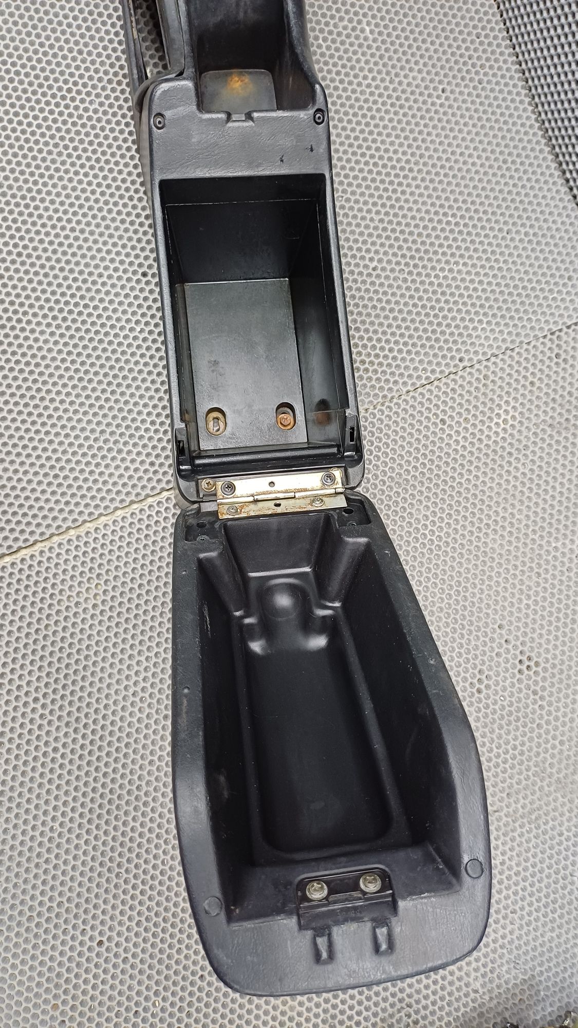 https://ycs.partsauto.market/partsauto-images/thmbs/userImages/c8f07ba63eb5b2f0f6006ea854bf8f7d/part/8021482e-0ea9-4b6b-90ce-0dbc2184d949_1774511460558.jpg