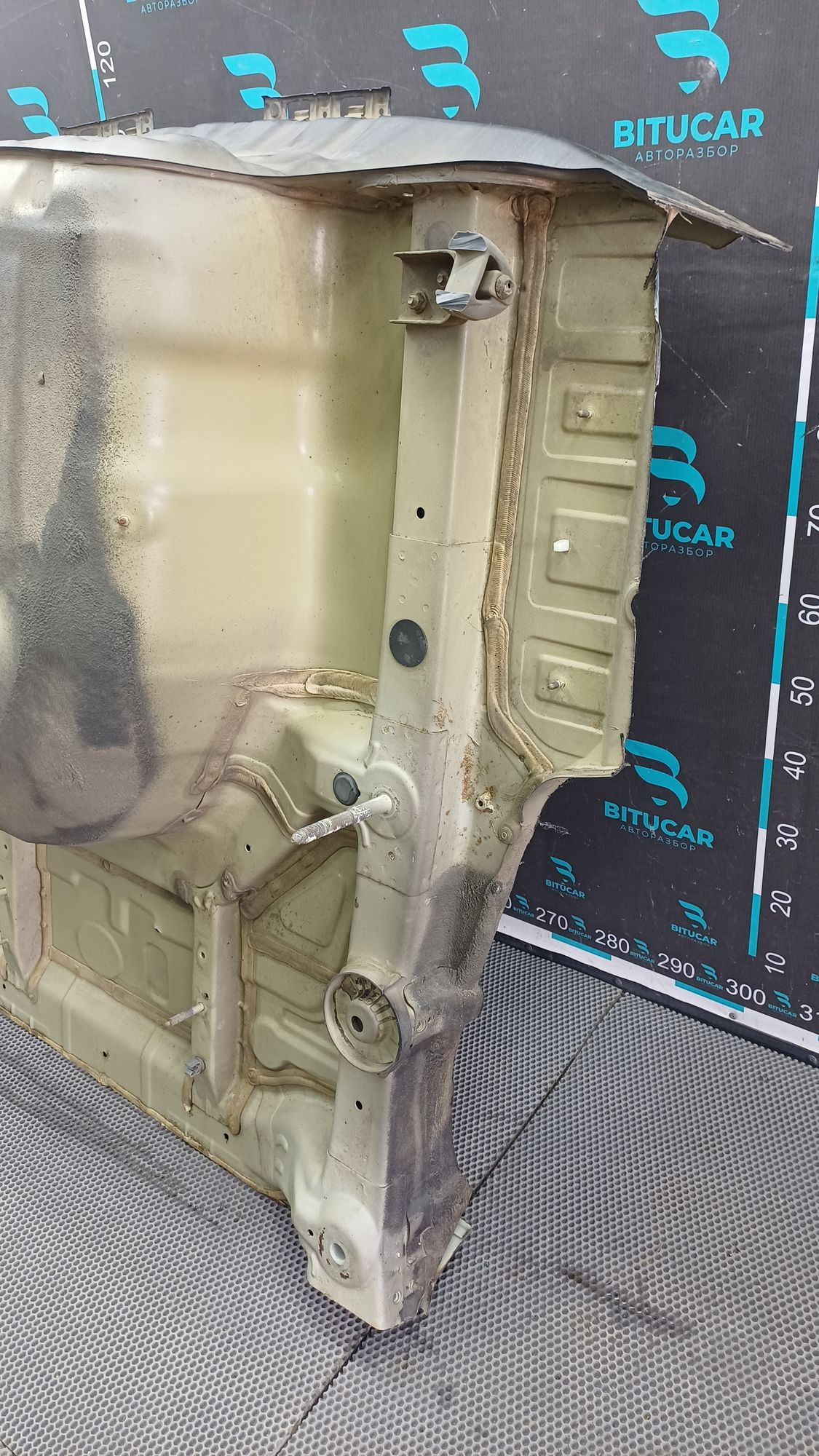 https://ycs.partsauto.market/partsauto-images/thmbs/userImages/c8f07ba63eb5b2f0f6006ea854bf8f7d/part/809197ee-cb8a-4e8d-9312-8bf8469d9c33_1777444565967.jpg