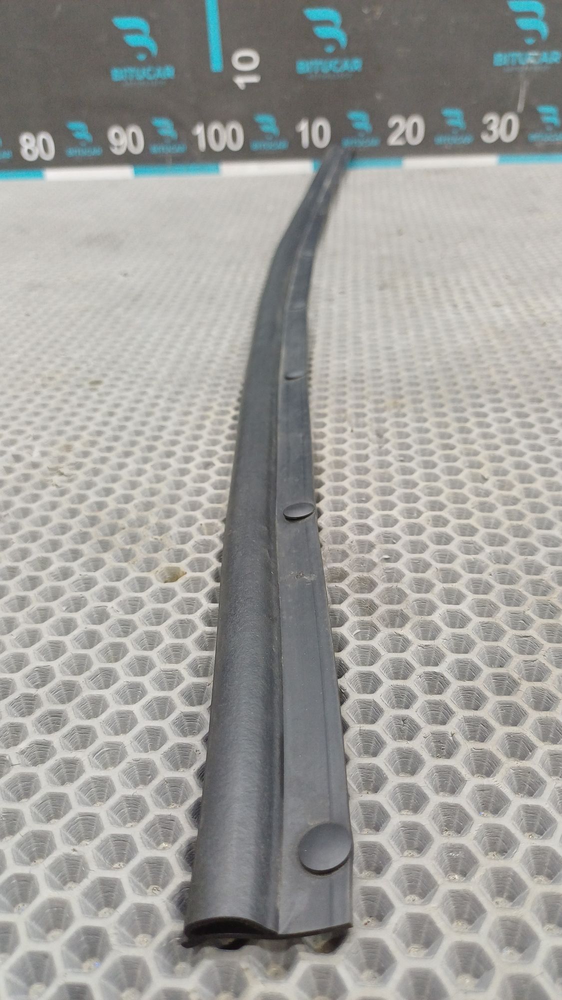 https://ycs.partsauto.market/partsauto-images/thmbs/userImages/c8f07ba63eb5b2f0f6006ea854bf8f7d/part/8144a4b3-7c12-4bdb-b2ee-7a8c106ca496_1777377630521.jpg