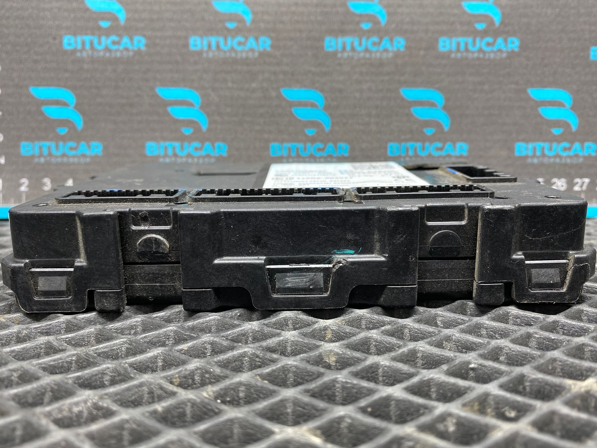 https://ycs.partsauto.market/partsauto-images/thmbs/userImages/c8f07ba63eb5b2f0f6006ea854bf8f7d/part/815cacc1-f0ce-4198-b93e-f2423c3c9497_1777709799713.jpg