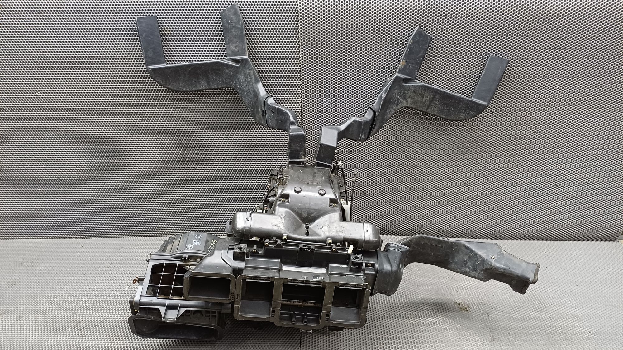 Б/У Корпус отопителя Toyota CARINA E 6 дорест. 1992—1996 1994 Зеленый, 990 рублей, Краснодар