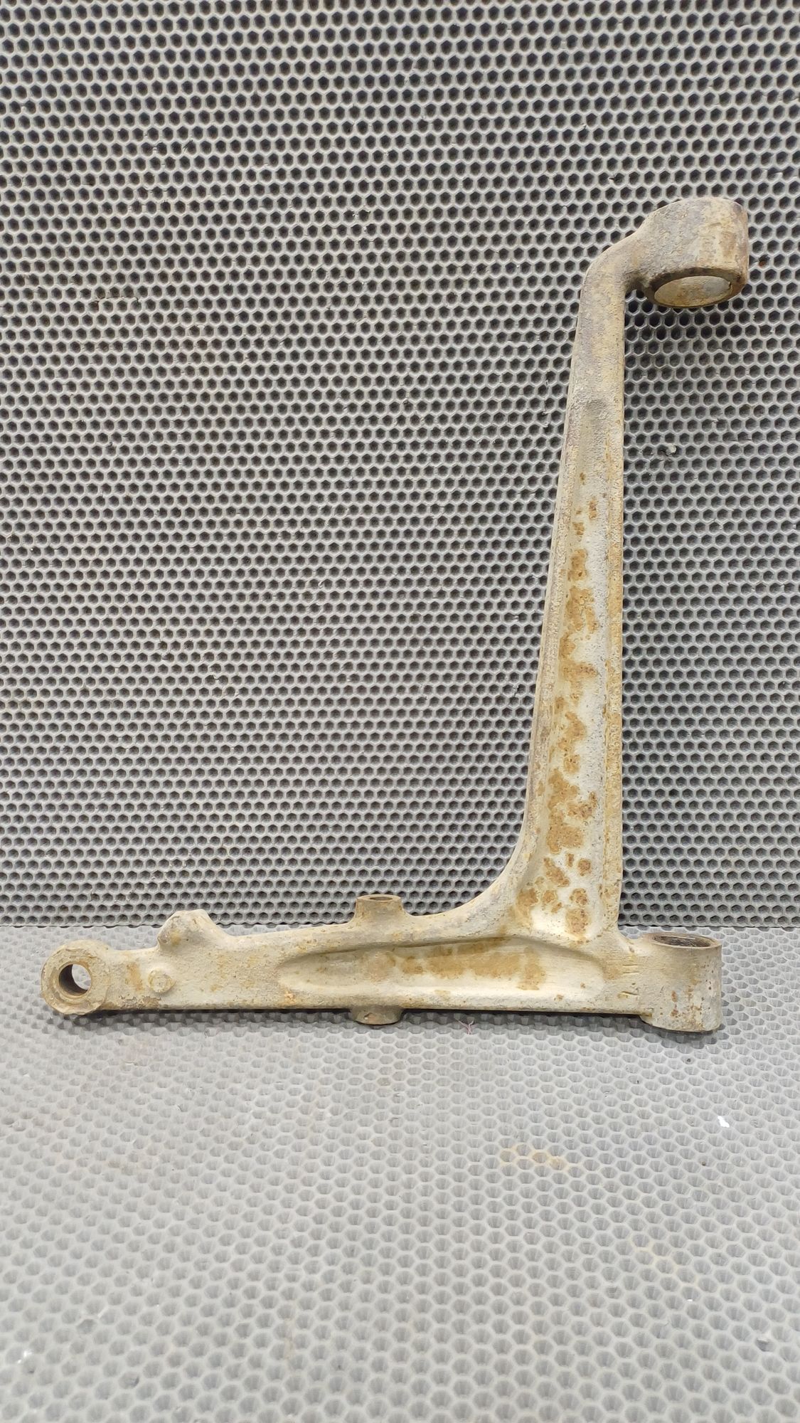 https://ycs.partsauto.market/partsauto-images/thmbs/userImages/c8f07ba63eb5b2f0f6006ea854bf8f7d/part/822af125-bd52-4472-adea-bc89da0e1ddb_1774178781656.jpg