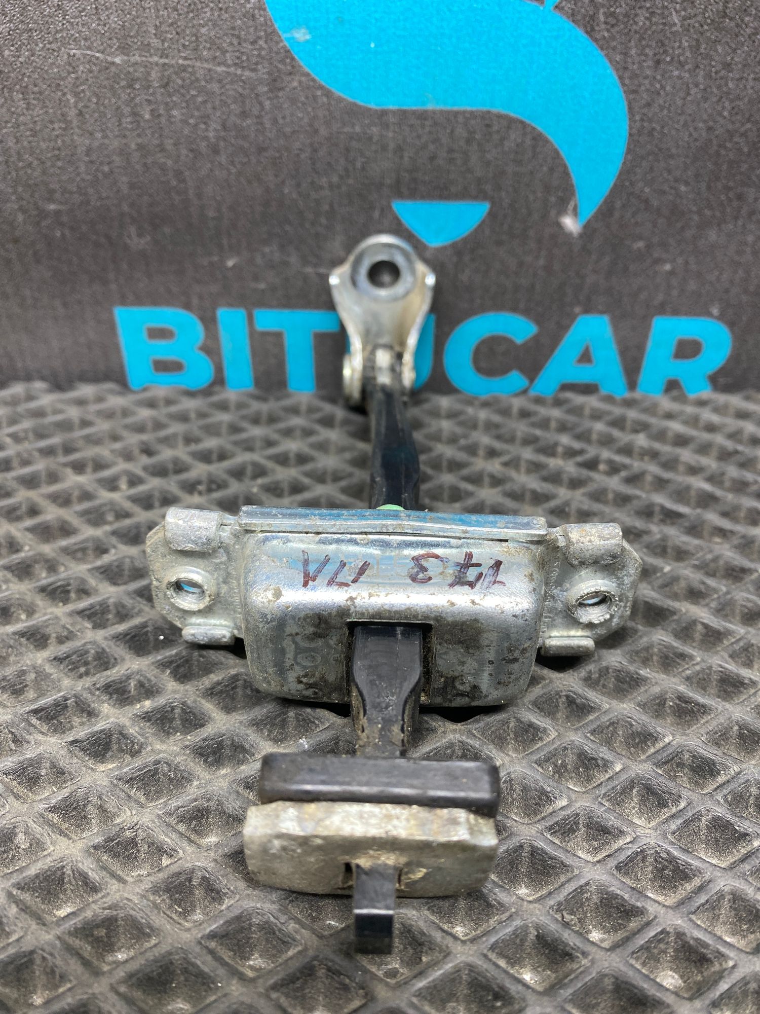 https://ycs.partsauto.market/partsauto-images/thmbs/userImages/c8f07ba63eb5b2f0f6006ea854bf8f7d/part/82b1b6f4-fbff-4b0c-a4d4-b908853d5699_1776936631926.jpg