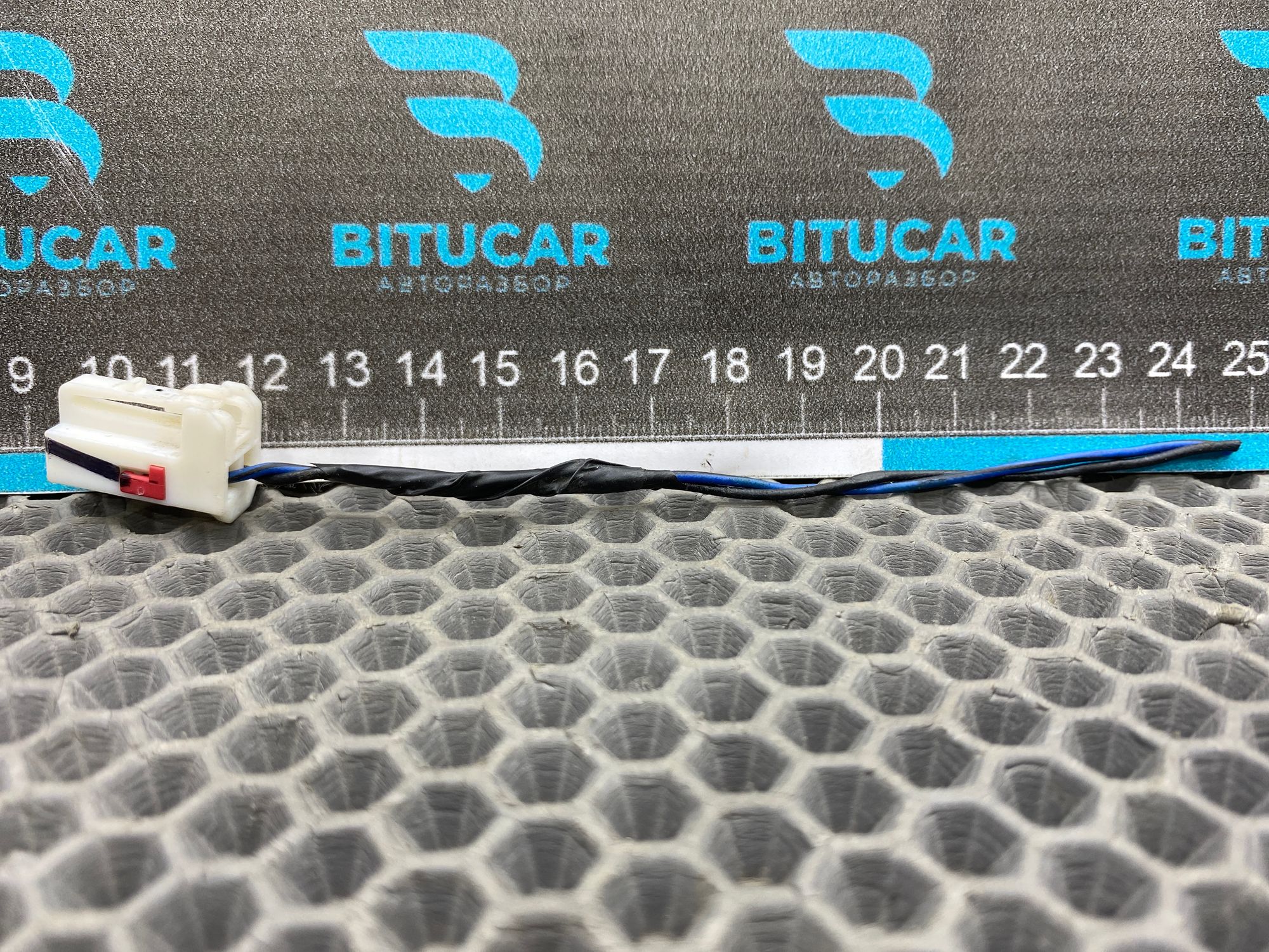 https://ycs.partsauto.market/partsauto-images/thmbs/userImages/c8f07ba63eb5b2f0f6006ea854bf8f7d/part/82ff0e98-88cd-442a-96b6-a50033dc9b4e_1777795769454.jpg