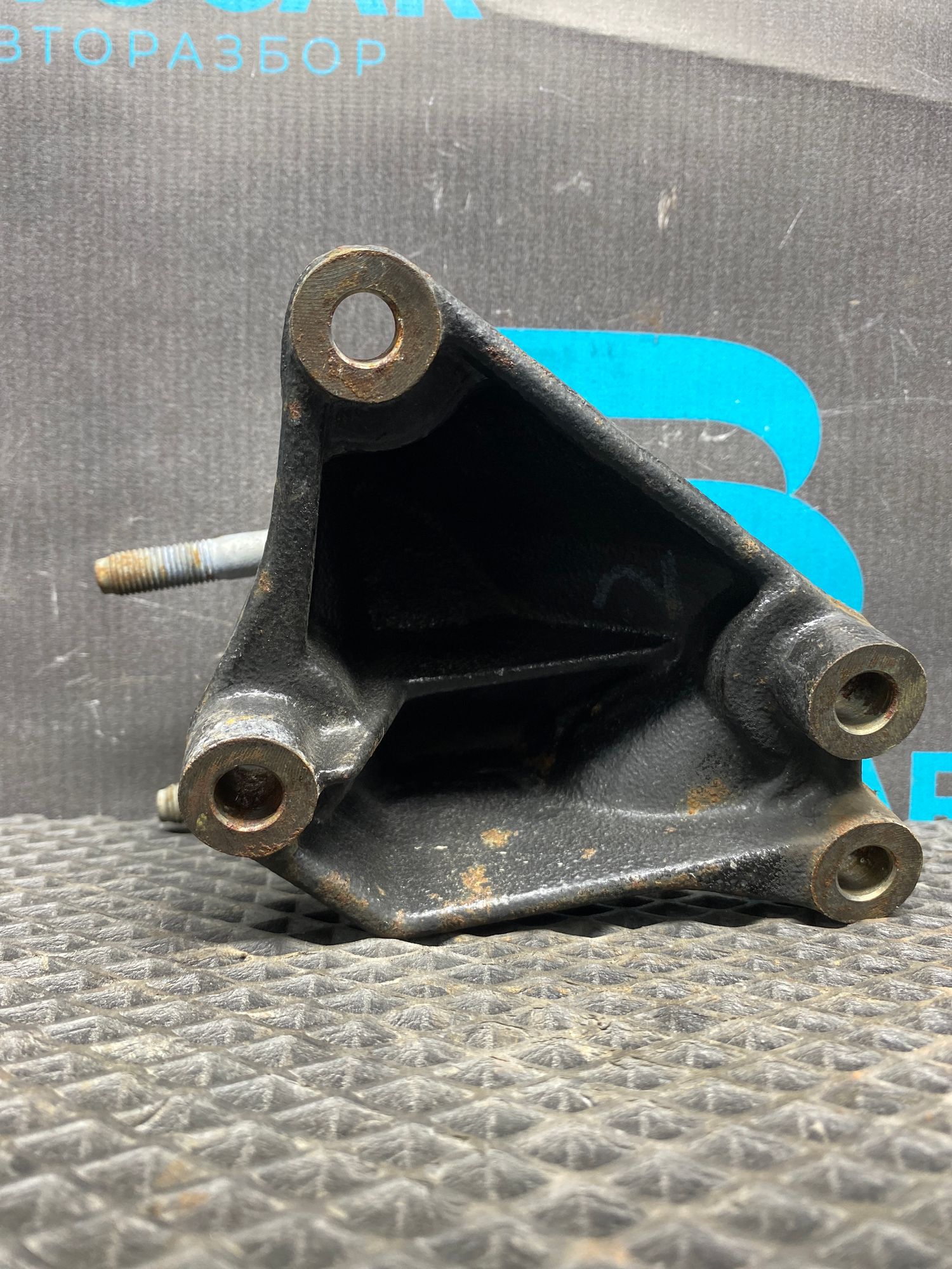 https://ycs.partsauto.market/partsauto-images/thmbs/userImages/c8f07ba63eb5b2f0f6006ea854bf8f7d/part/839ed140-13f7-495c-a5e1-1989e1cf6ebe_1777115906500.jpg