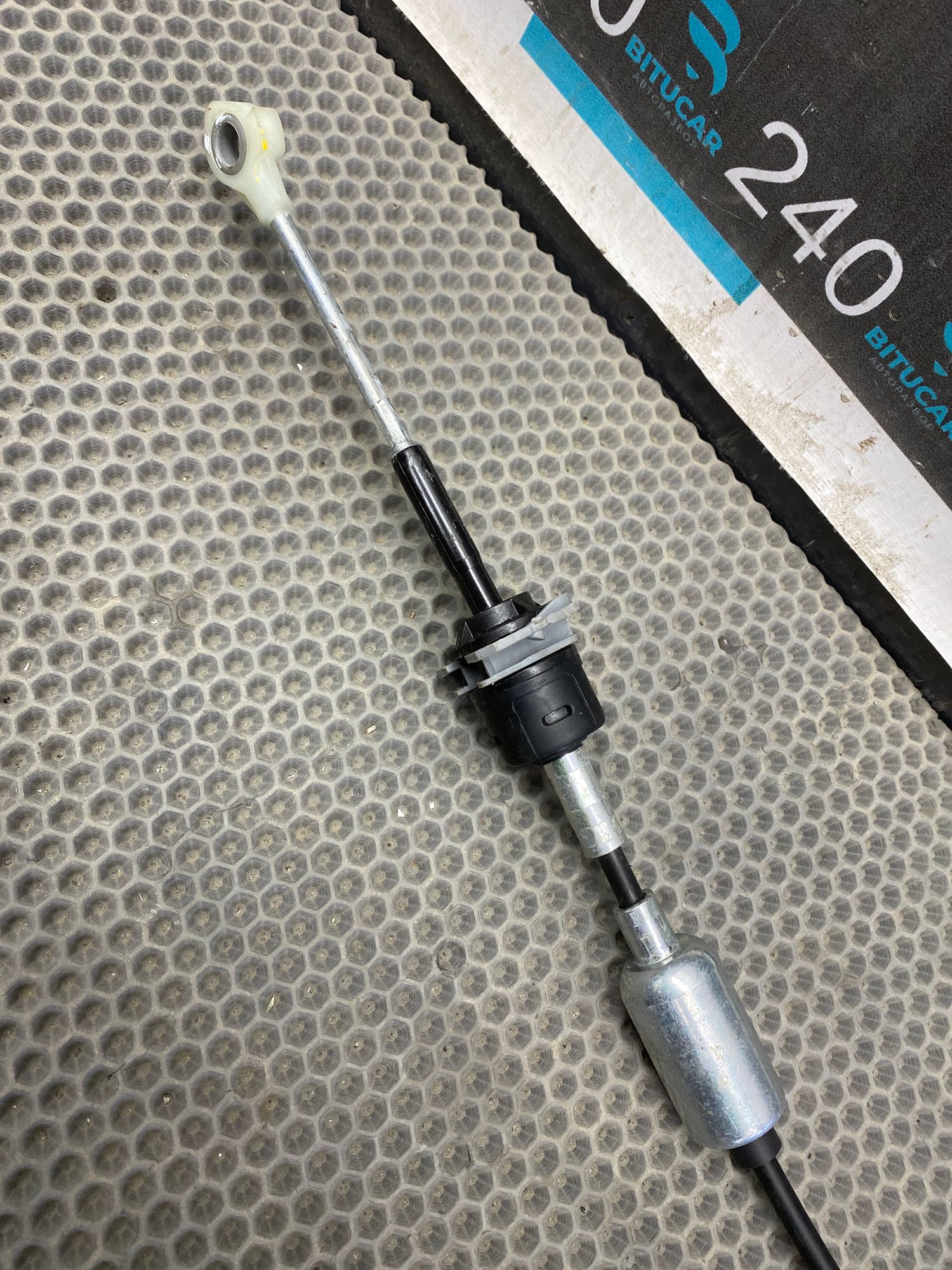 https://ycs.partsauto.market/partsauto-images/thmbs/userImages/c8f07ba63eb5b2f0f6006ea854bf8f7d/part/83f3216a-4a73-4241-98e9-48b0bf6af7b6_1777212027674.jpg