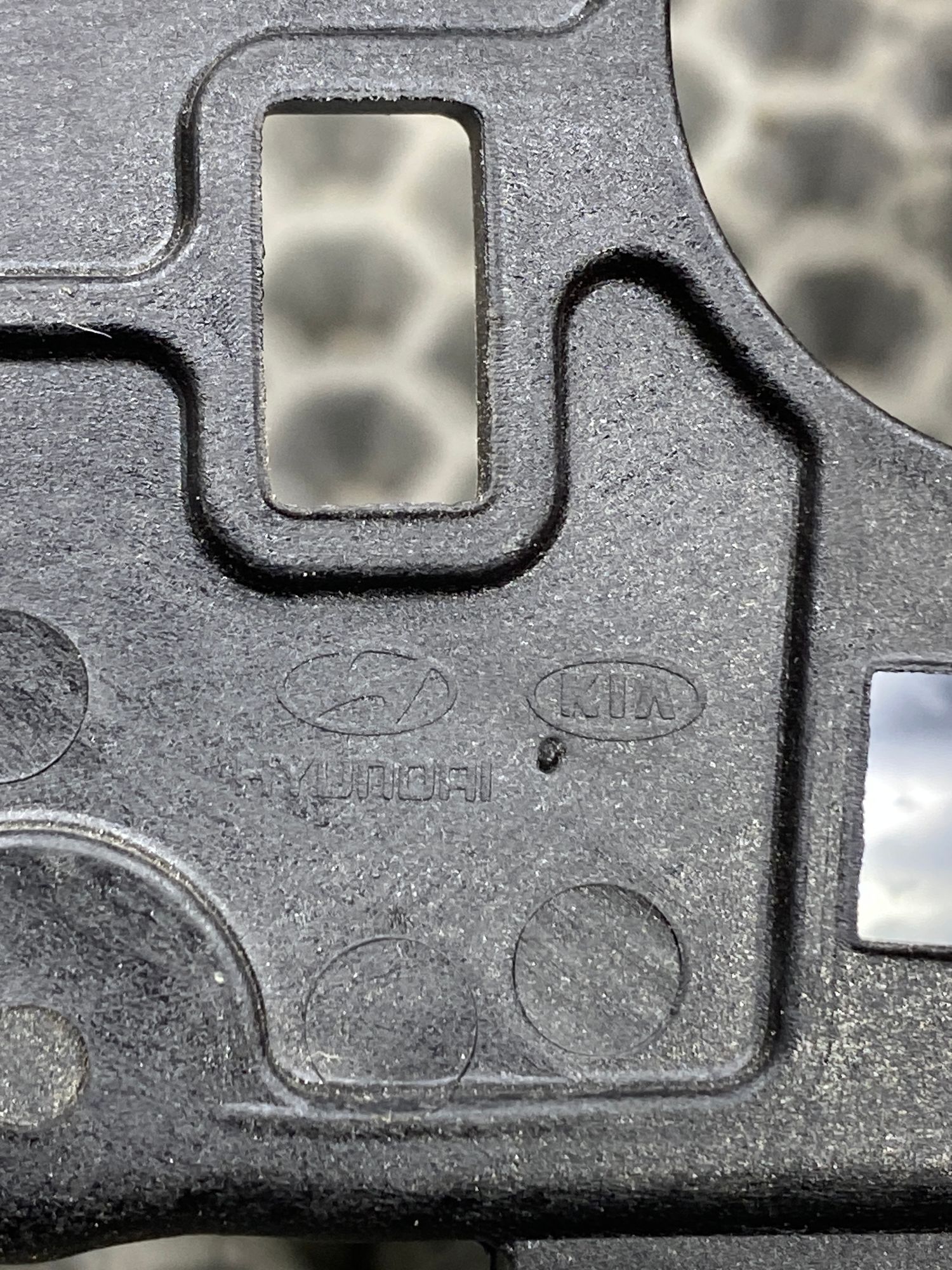 https://ycs.partsauto.market/partsauto-images/thmbs/userImages/c8f07ba63eb5b2f0f6006ea854bf8f7d/part/842bb7cc-97fa-4347-94f6-569f83991a1d_1777627656670.jpg