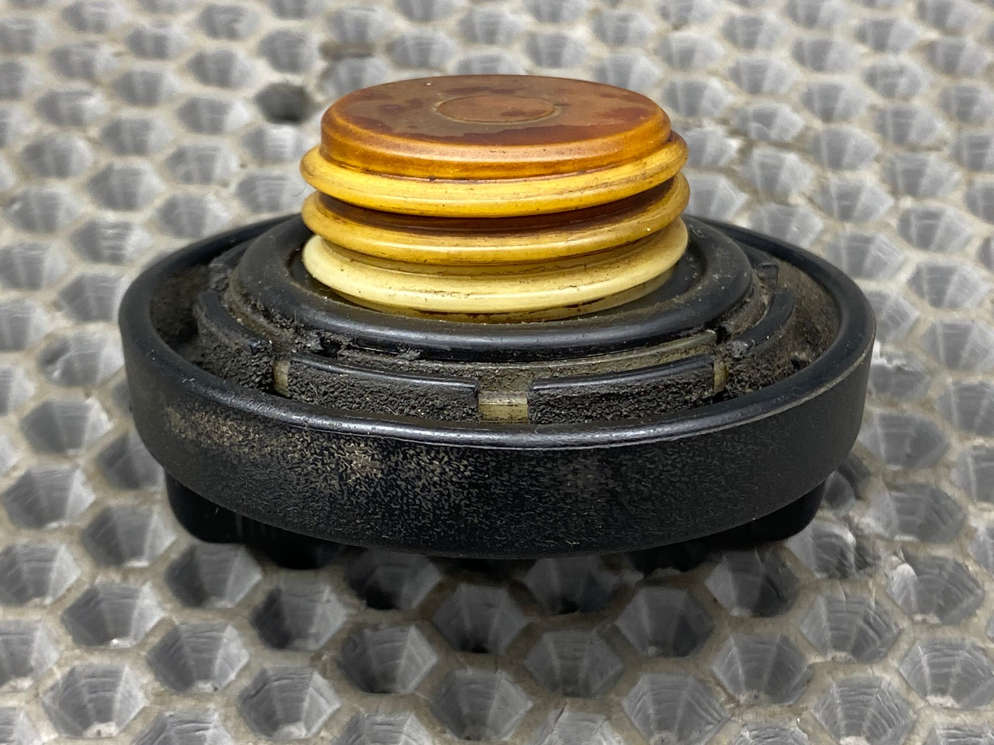 Б/У Маслозаливная крышка Hyundai Solaris 1 2014 Белый, 499 рублей, Краснодар