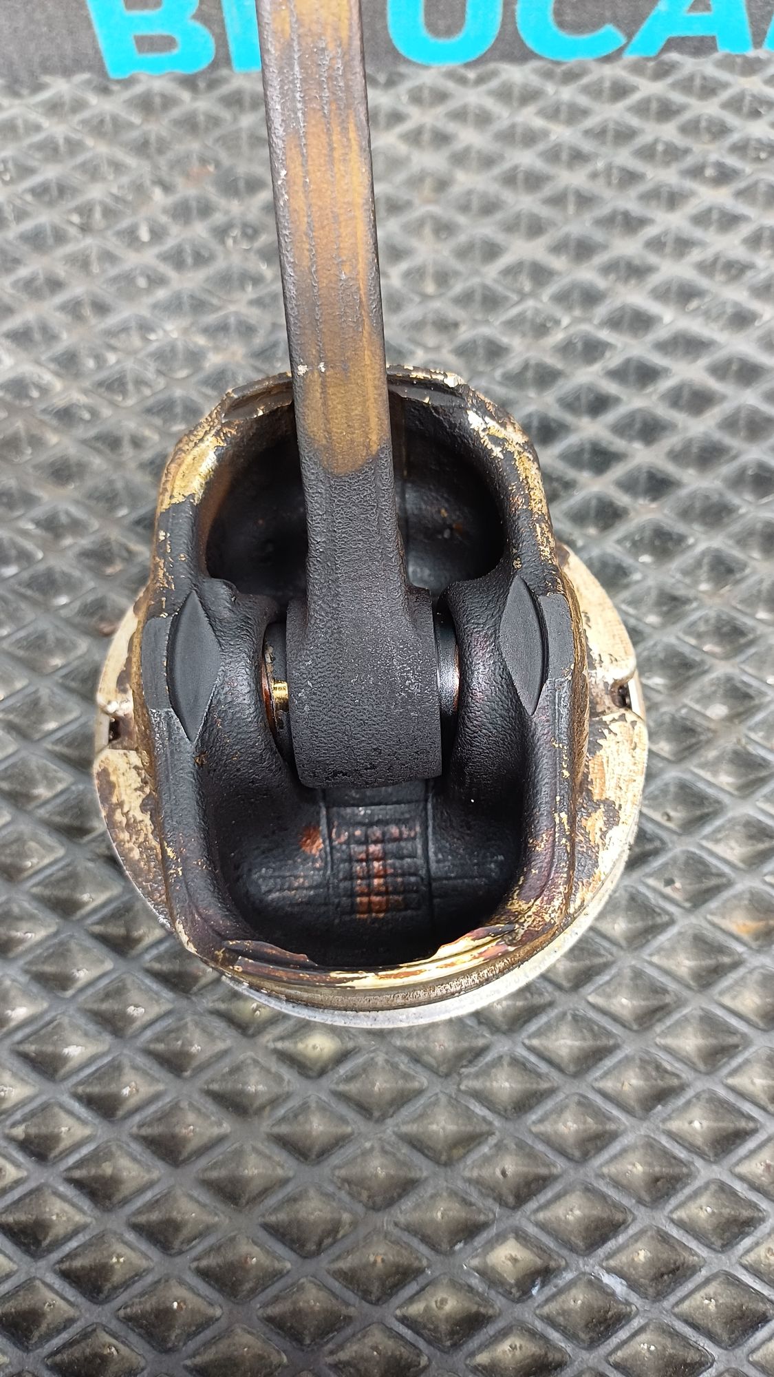https://ycs.partsauto.market/partsauto-images/thmbs/userImages/c8f07ba63eb5b2f0f6006ea854bf8f7d/part/8493202e-c93d-4a0e-acd0-b4e3239925a7_1777196558387.jpg