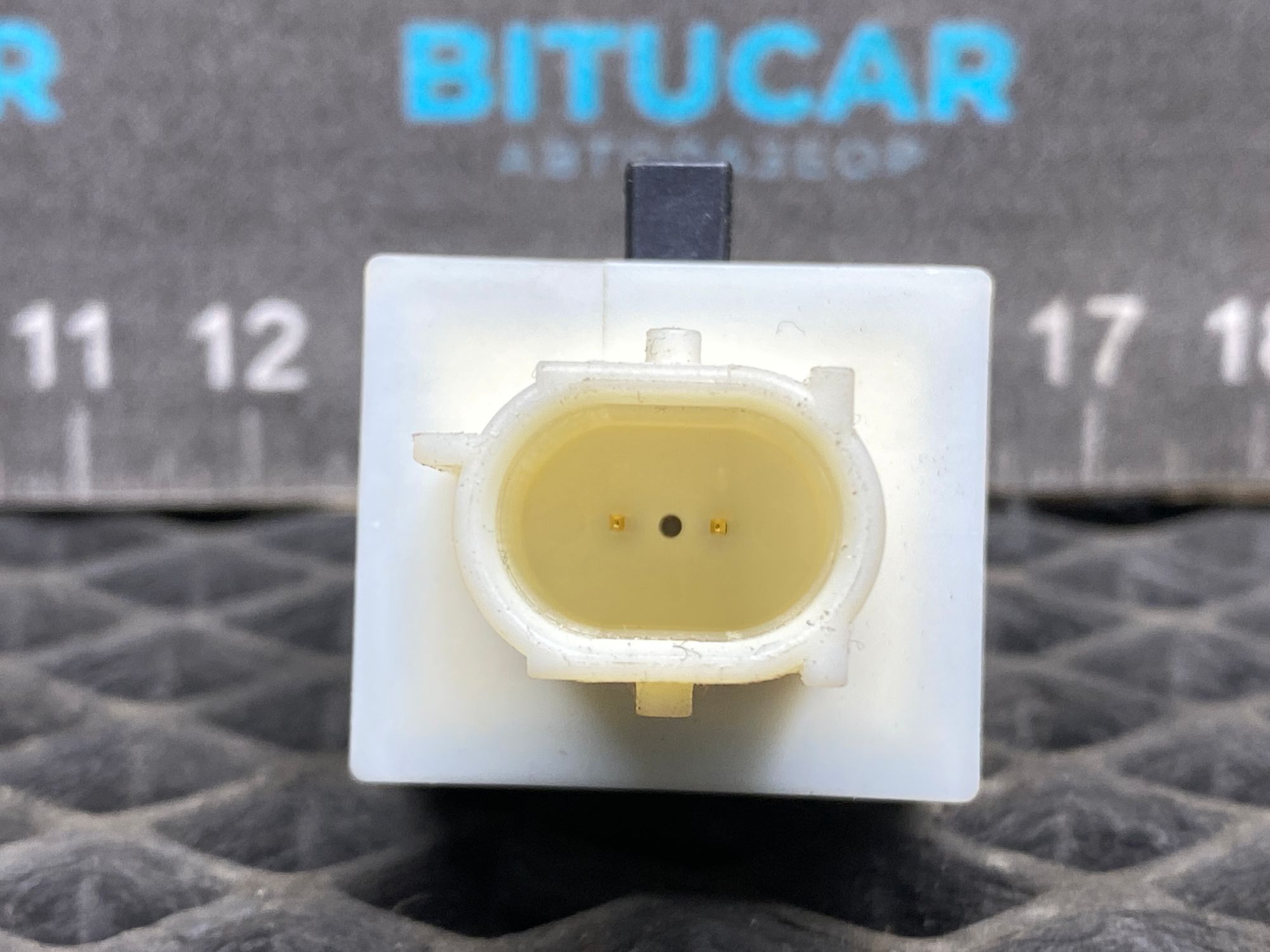 https://ycs.partsauto.market/partsauto-images/thmbs/userImages/c8f07ba63eb5b2f0f6006ea854bf8f7d/part/84964816-46aa-4109-ad39-724ca9d93539_1777468466446.jpg