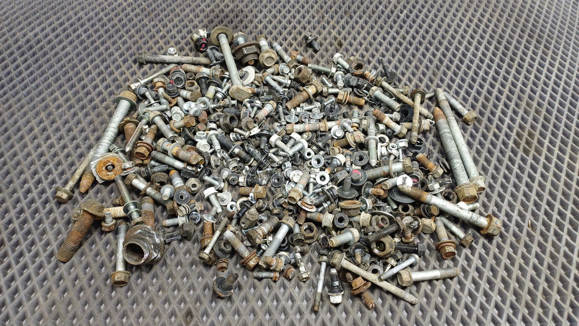 Б/У Болты салона и подвески Kia Cerato 3 YD РЕСТ 2017г. G4FG 1.6l АКПП, 1490 рублей, Краснодар