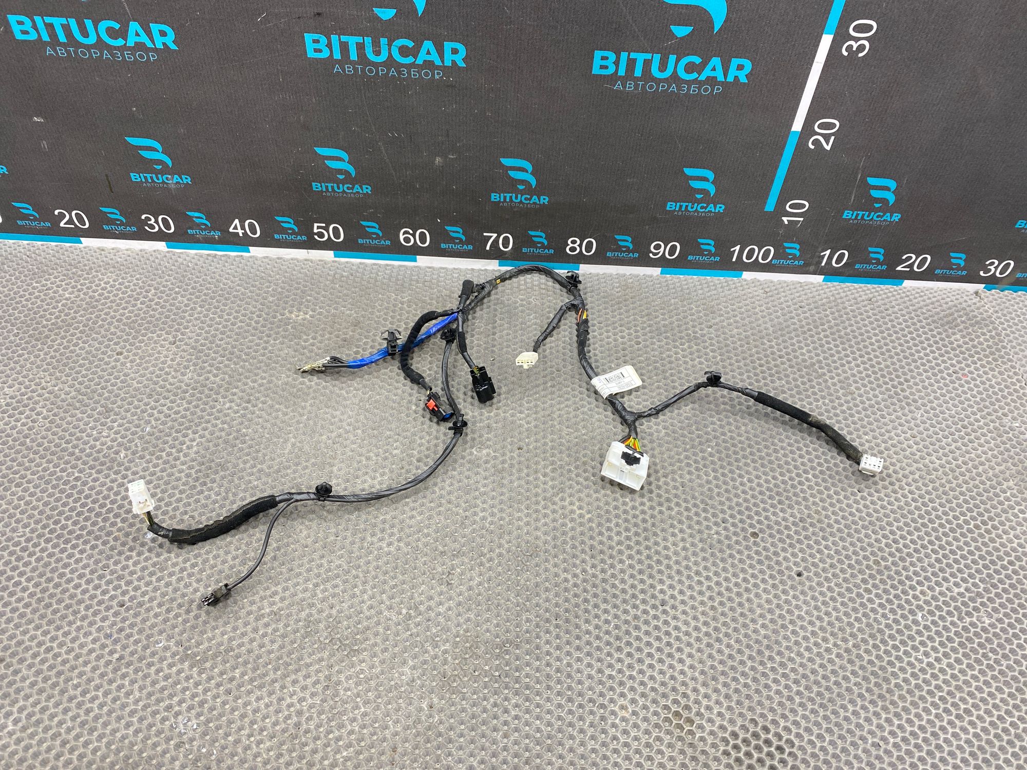 https://ycs.partsauto.market/partsauto-images/thmbs/userImages/c8f07ba63eb5b2f0f6006ea854bf8f7d/part/8610a136-2673-46f3-b21c-6cb61241595f_1766478940163.jpg