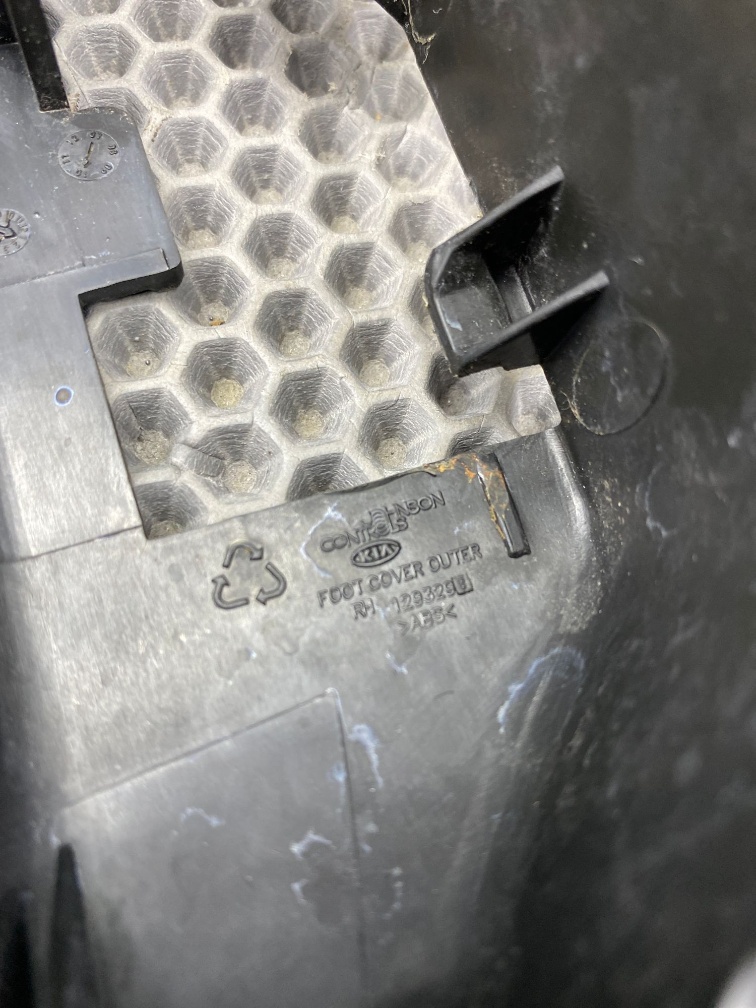 https://ycs.partsauto.market/partsauto-images/thmbs/userImages/c8f07ba63eb5b2f0f6006ea854bf8f7d/part/863c2afd-4d12-49c6-97c0-f80758c8e379_1775036011782.jpg