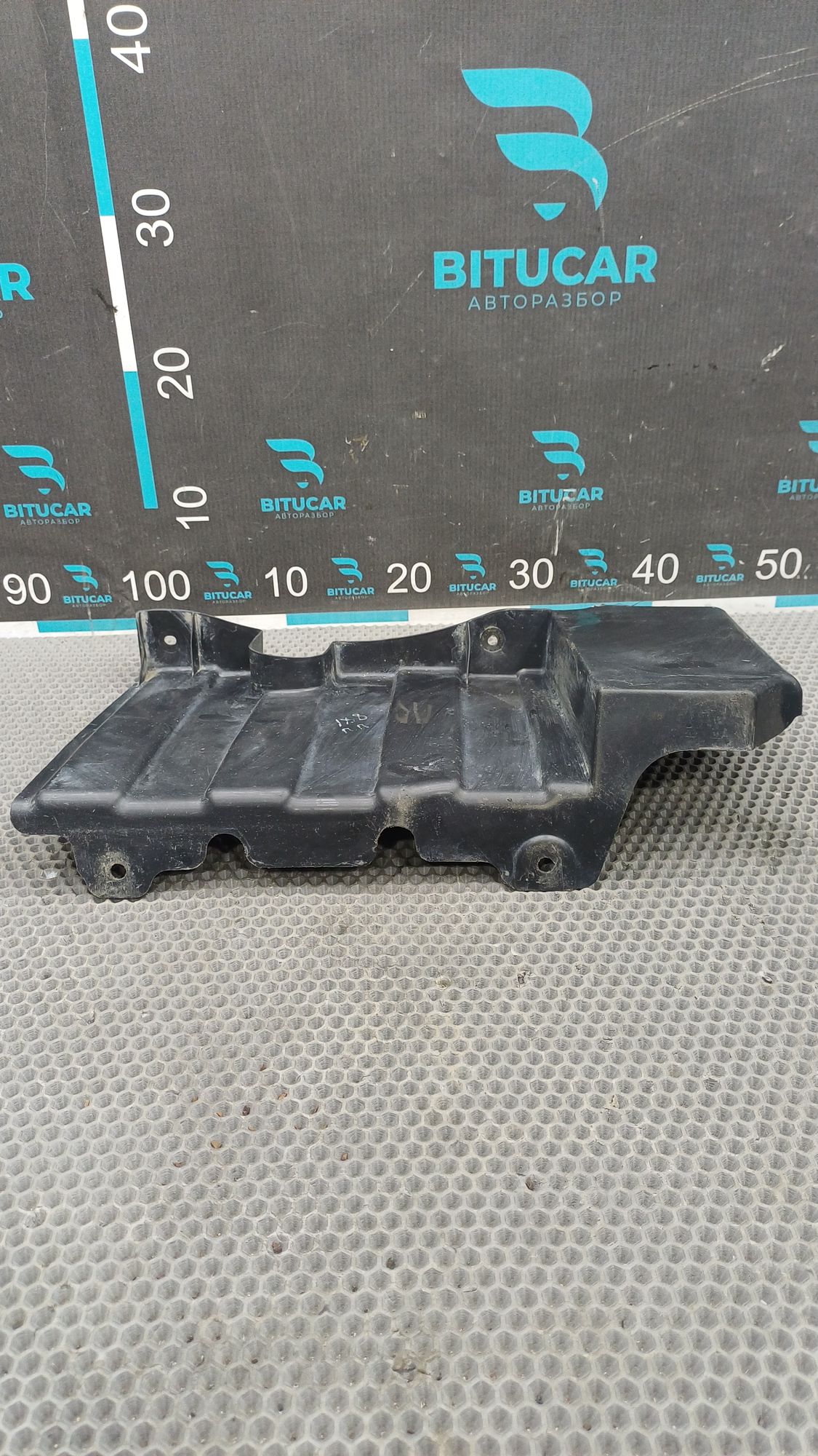 https://ycs.partsauto.market/partsauto-images/thmbs/userImages/c8f07ba63eb5b2f0f6006ea854bf8f7d/part/8681cdee-3435-432b-b02f-7e5e4b1326fa_1777356784483.jpg