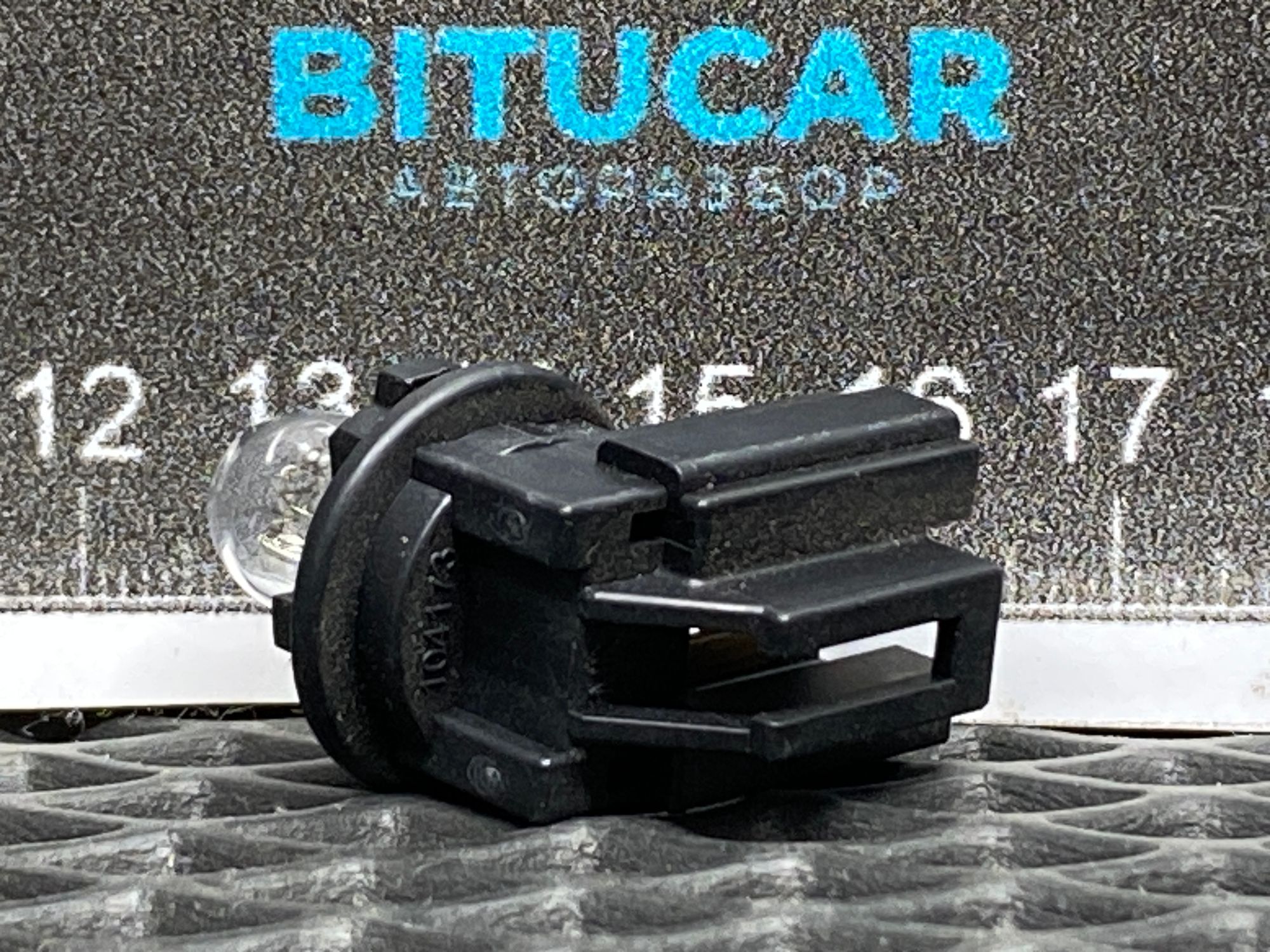 https://ycs.partsauto.market/partsauto-images/thmbs/userImages/c8f07ba63eb5b2f0f6006ea854bf8f7d/part/869495c3-56e0-43ce-a255-c1c4baf1d5b7_1777724338255.jpg