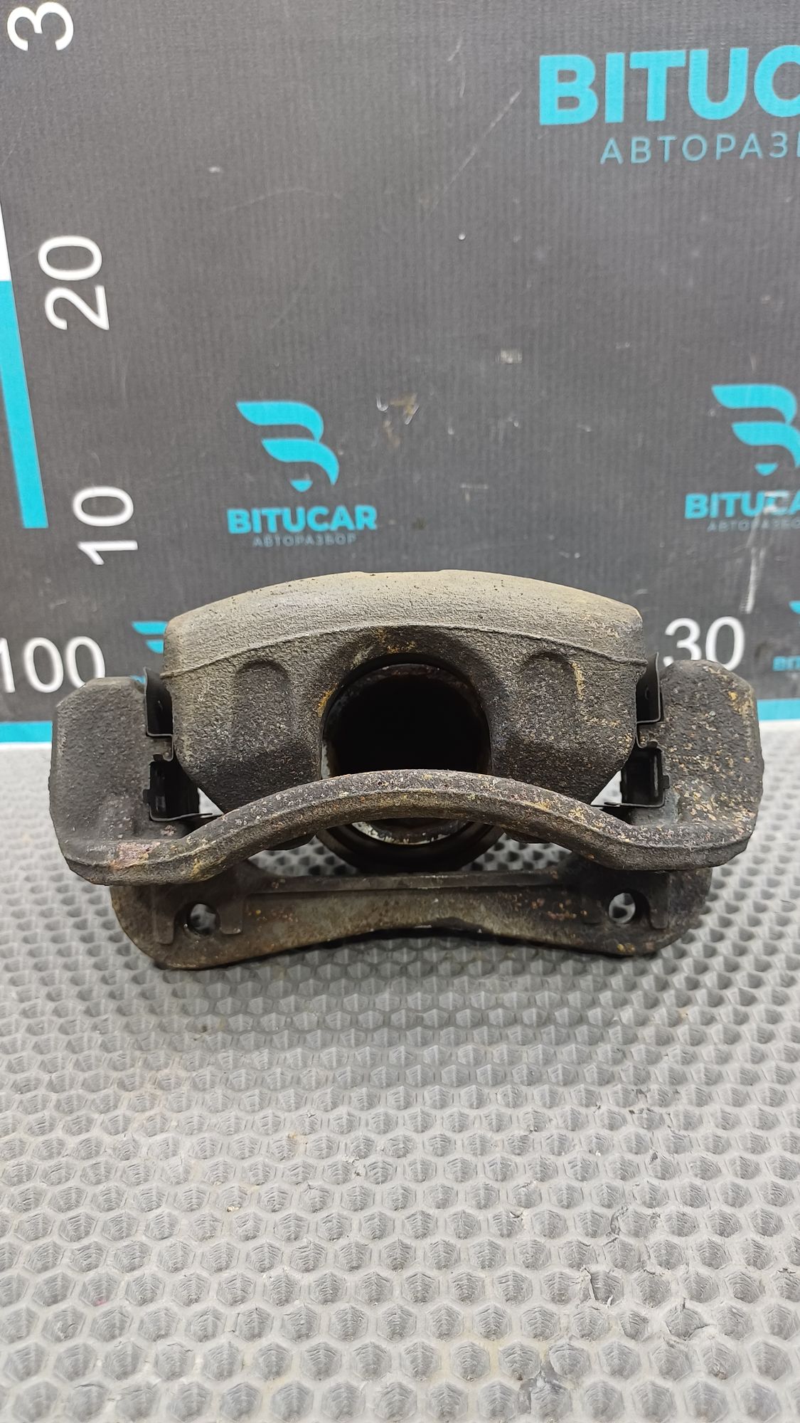 https://ycs.partsauto.market/partsauto-images/thmbs/userImages/c8f07ba63eb5b2f0f6006ea854bf8f7d/part/86cb220c-1c59-4812-838e-15e56c3b5367_1777293172306.jpg
