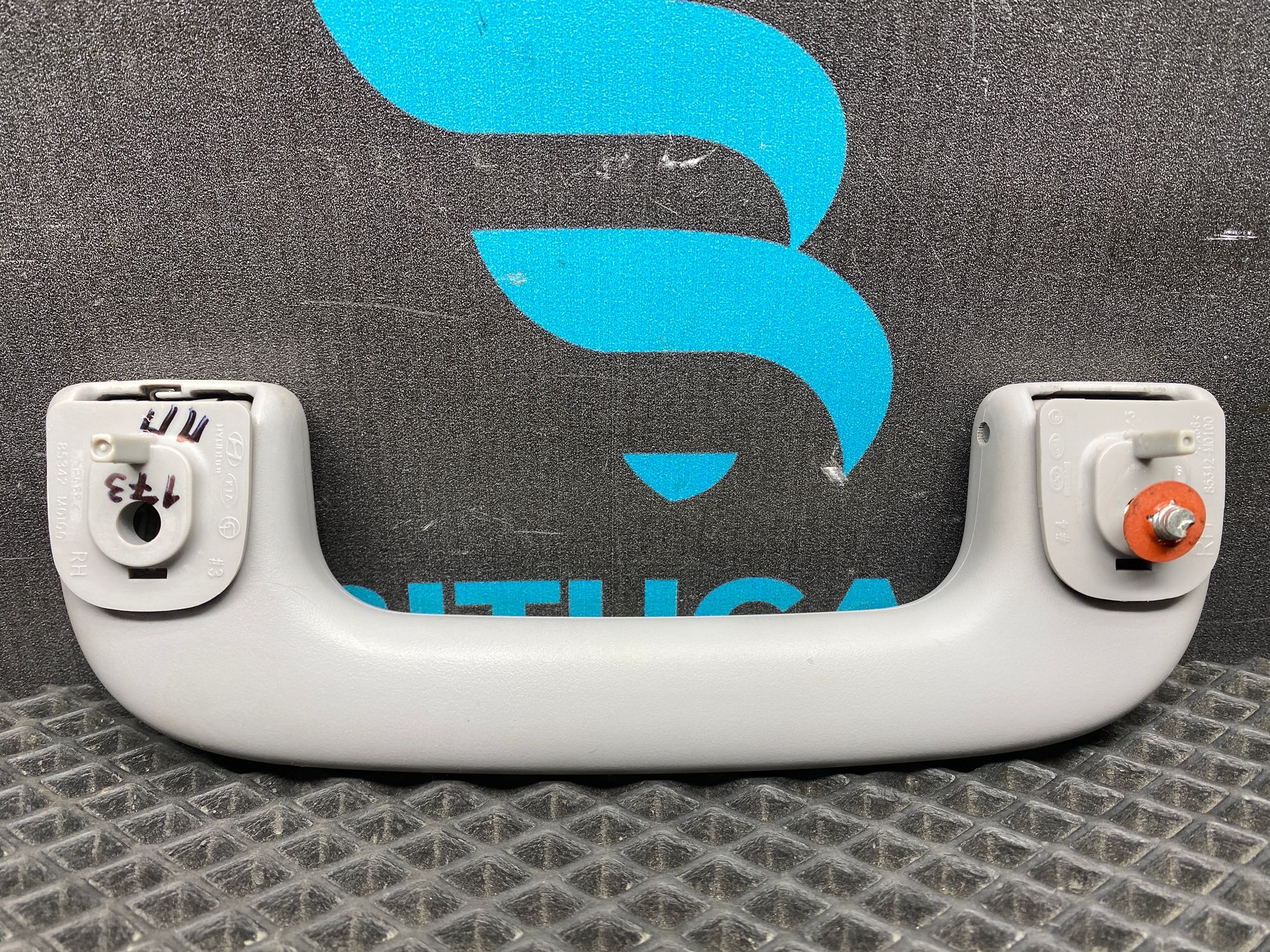 Б/У Ручка потолочная передняя Kia Rio 4 (G4FG) 1.6L AT 2021, 499 рублей, Краснодар