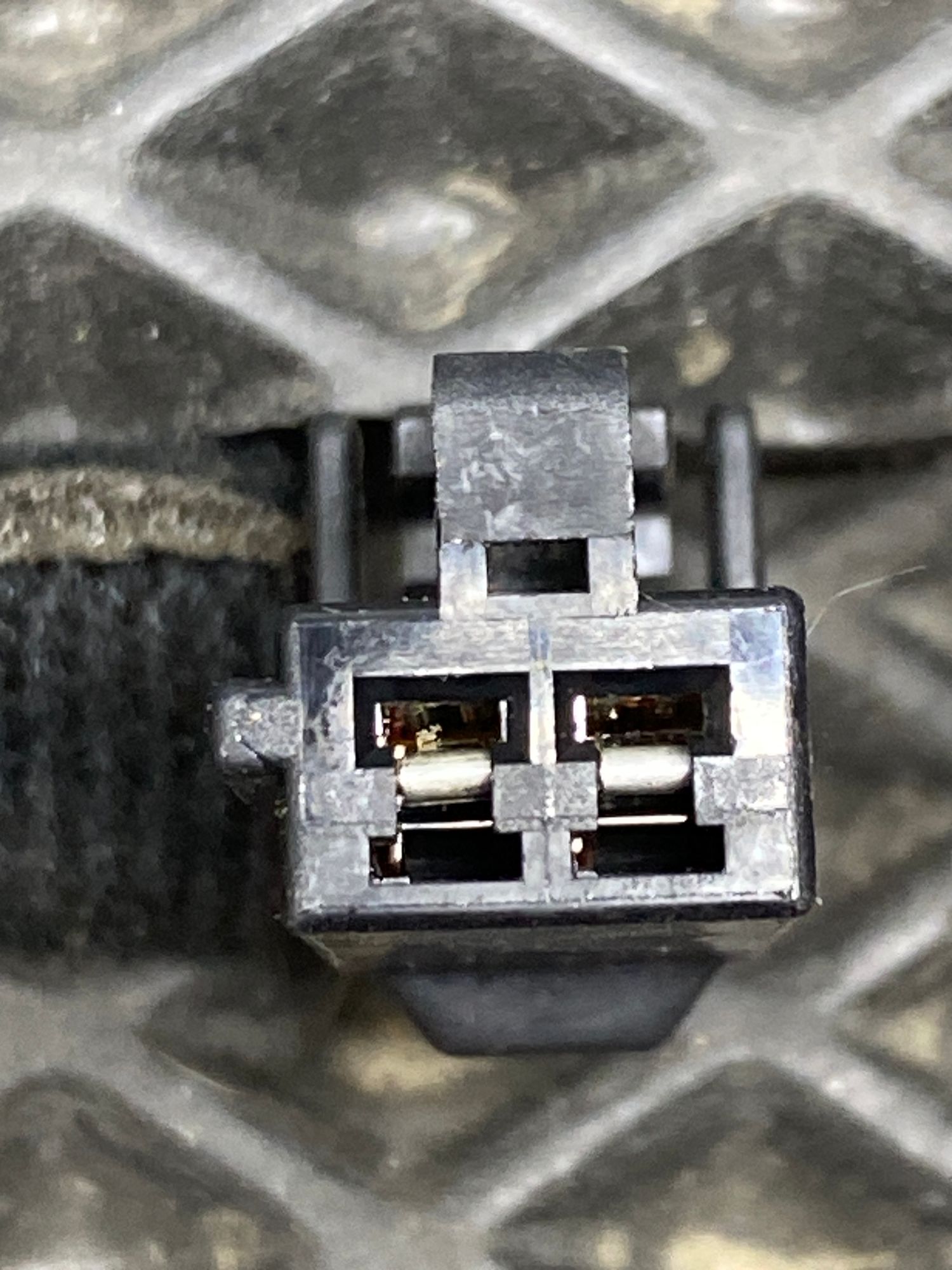 https://ycs.partsauto.market/partsauto-images/thmbs/userImages/c8f07ba63eb5b2f0f6006ea854bf8f7d/part/87f126ef-236a-450b-ba06-737024e46f23_1777724828579.jpg