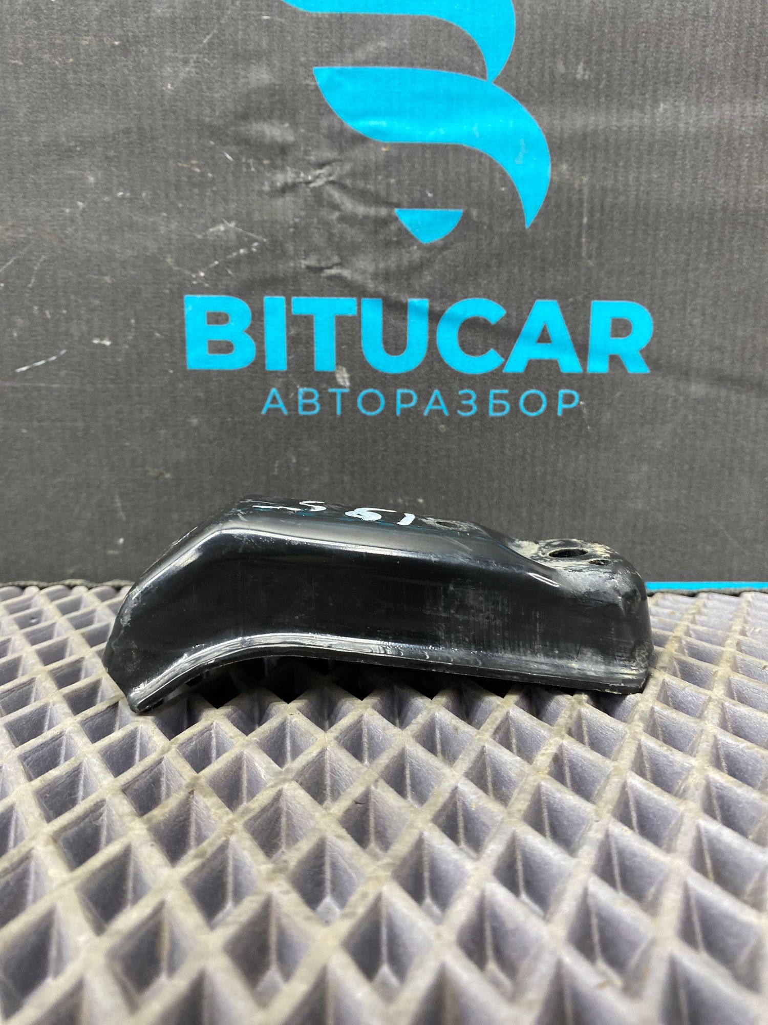 https://ycs.partsauto.market/partsauto-images/thmbs/userImages/c8f07ba63eb5b2f0f6006ea854bf8f7d/part/883d7bfb-2fac-449f-8dea-04e9f3c7d50a_1771660349188.jpg
