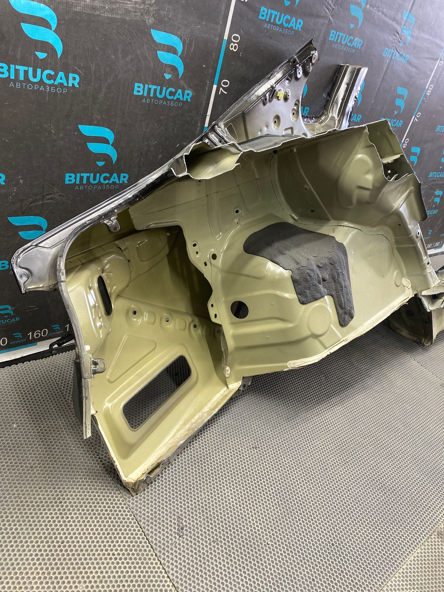 https://ycs.partsauto.market/partsauto-images/thmbs/userImages/c8f07ba63eb5b2f0f6006ea854bf8f7d/part/88d70c5b-1252-4436-99c8-ce7dfb2a66d0_1777383644921.jpg