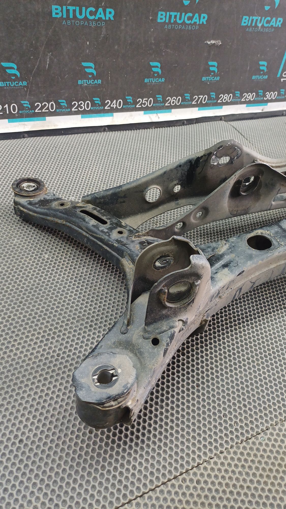 https://ycs.partsauto.market/partsauto-images/thmbs/userImages/c8f07ba63eb5b2f0f6006ea854bf8f7d/part/88e64f5d-bd88-4eb8-8714-83236329b1dc_1777458152626.jpg