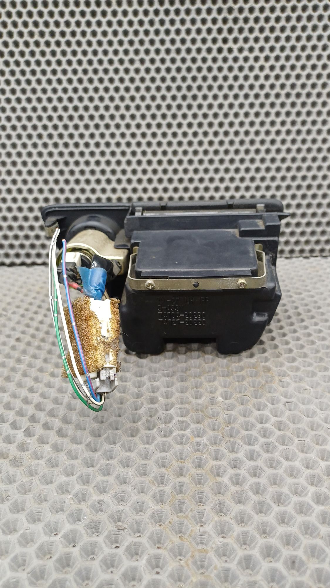 Б/У Пепельница с розеткой 12V Toyota CARINA E 6 дорест. 1992—1996 1994 Зеленый, 790 рублей, Краснодар