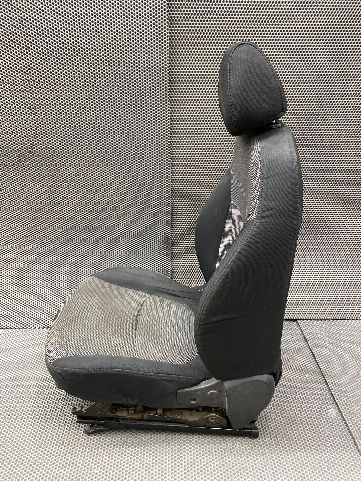 Б/У Сиденье передний правый Hyundai Solaris RB, 6990 рублей, Краснодар