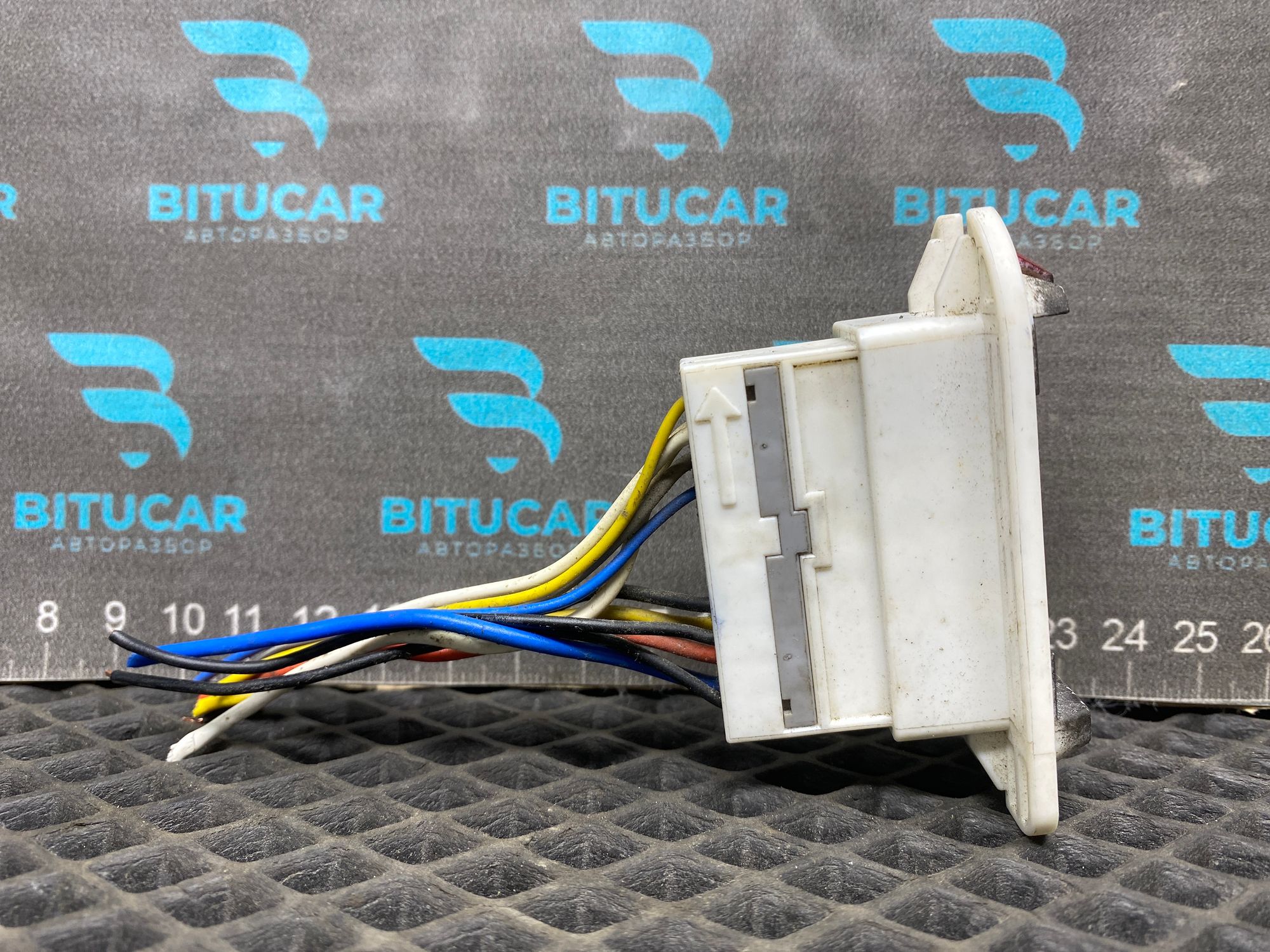 https://ycs.partsauto.market/partsauto-images/thmbs/userImages/c8f07ba63eb5b2f0f6006ea854bf8f7d/part/89a54801-2e26-4644-83cc-07e198375cea_1777469363175.jpg