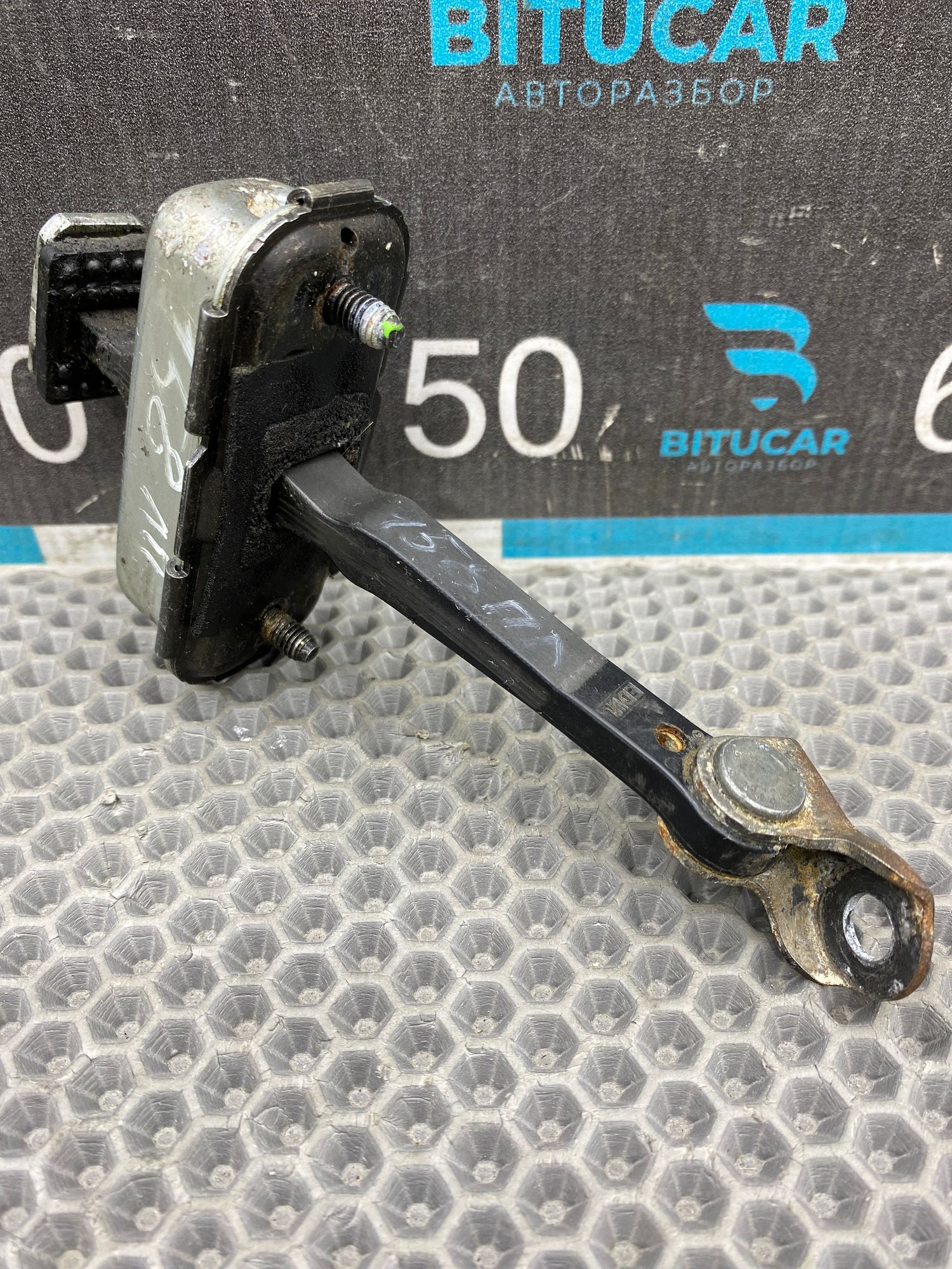 https://ycs.partsauto.market/partsauto-images/thmbs/userImages/c8f07ba63eb5b2f0f6006ea854bf8f7d/part/89cc0c7b-894d-4e2a-a1cd-bcc23d9ba2fc_1775044527386.jpg