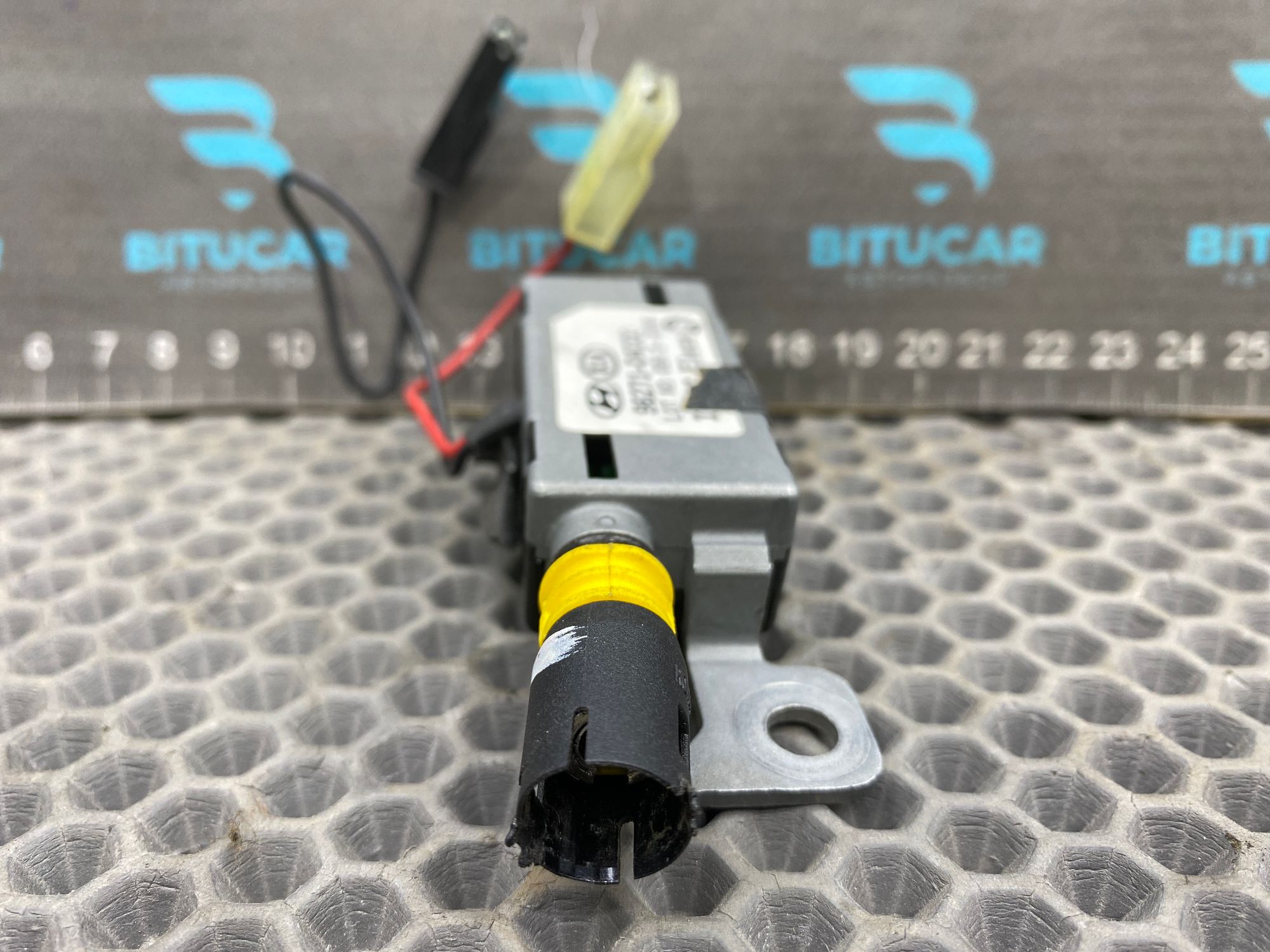 https://ycs.partsauto.market/partsauto-images/thmbs/userImages/c8f07ba63eb5b2f0f6006ea854bf8f7d/part/89e21800-c4f7-4856-9360-154a2784085f_1777630649639.jpg