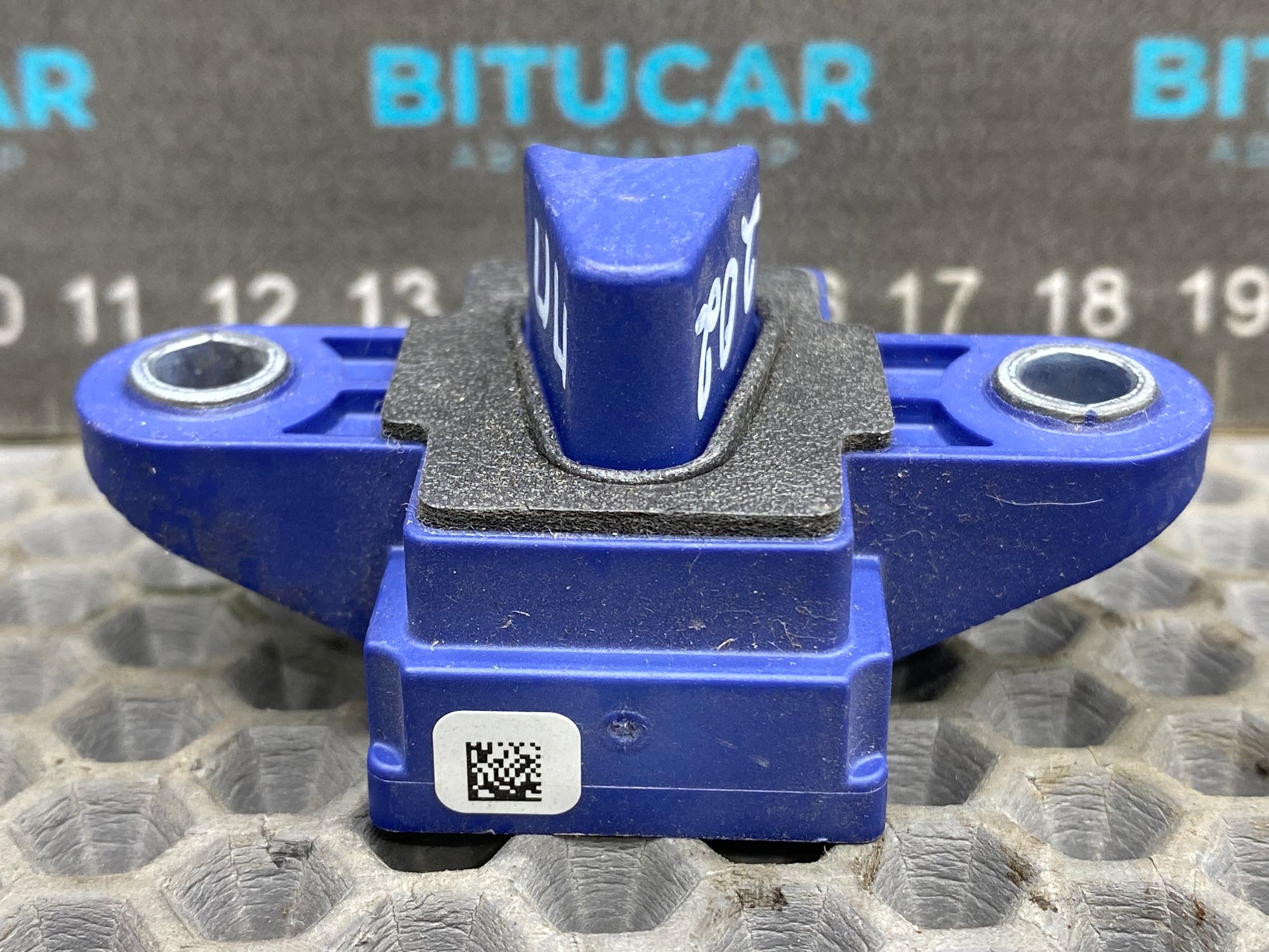 https://ycs.partsauto.market/partsauto-images/thmbs/userImages/c8f07ba63eb5b2f0f6006ea854bf8f7d/part/8ad47e4e-d480-49e9-a9f7-3c6d0abd0731_1777629897201.jpg