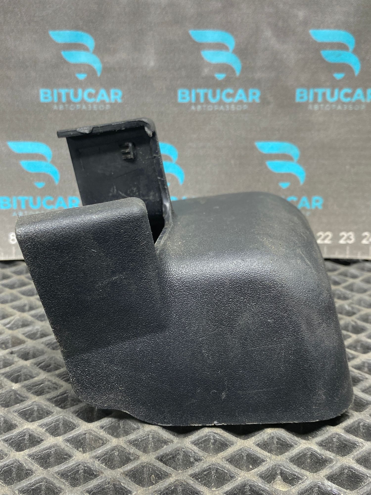 https://ycs.partsauto.market/partsauto-images/thmbs/userImages/c8f07ba63eb5b2f0f6006ea854bf8f7d/part/8bedfa72-2d77-4d20-a257-1cd7f9162653_1777389291149.jpg