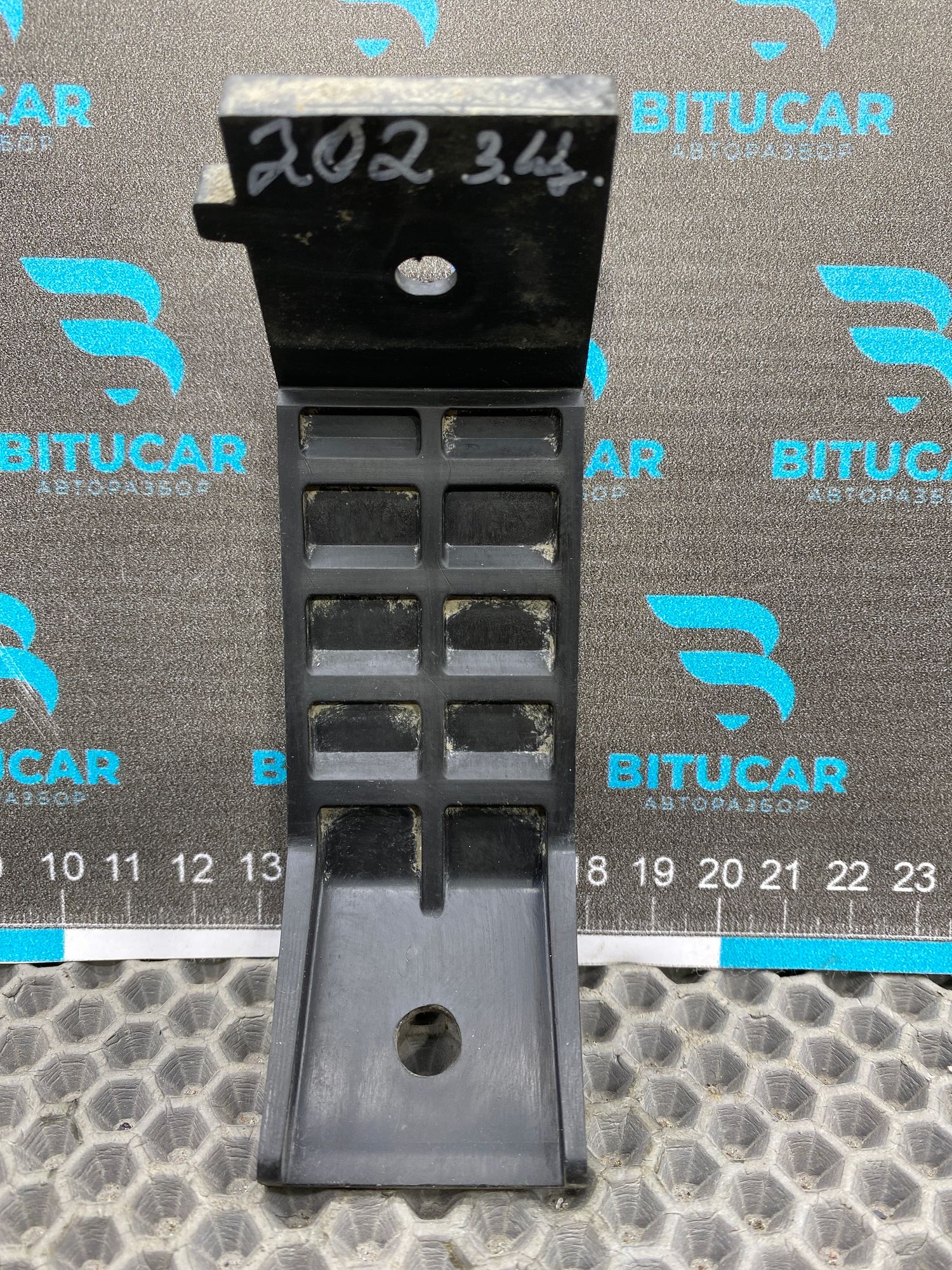 https://ycs.partsauto.market/partsauto-images/thmbs/userImages/c8f07ba63eb5b2f0f6006ea854bf8f7d/part/8c9258c6-b6dd-47e5-bf78-a50810daa2d6_1777818016474.jpg