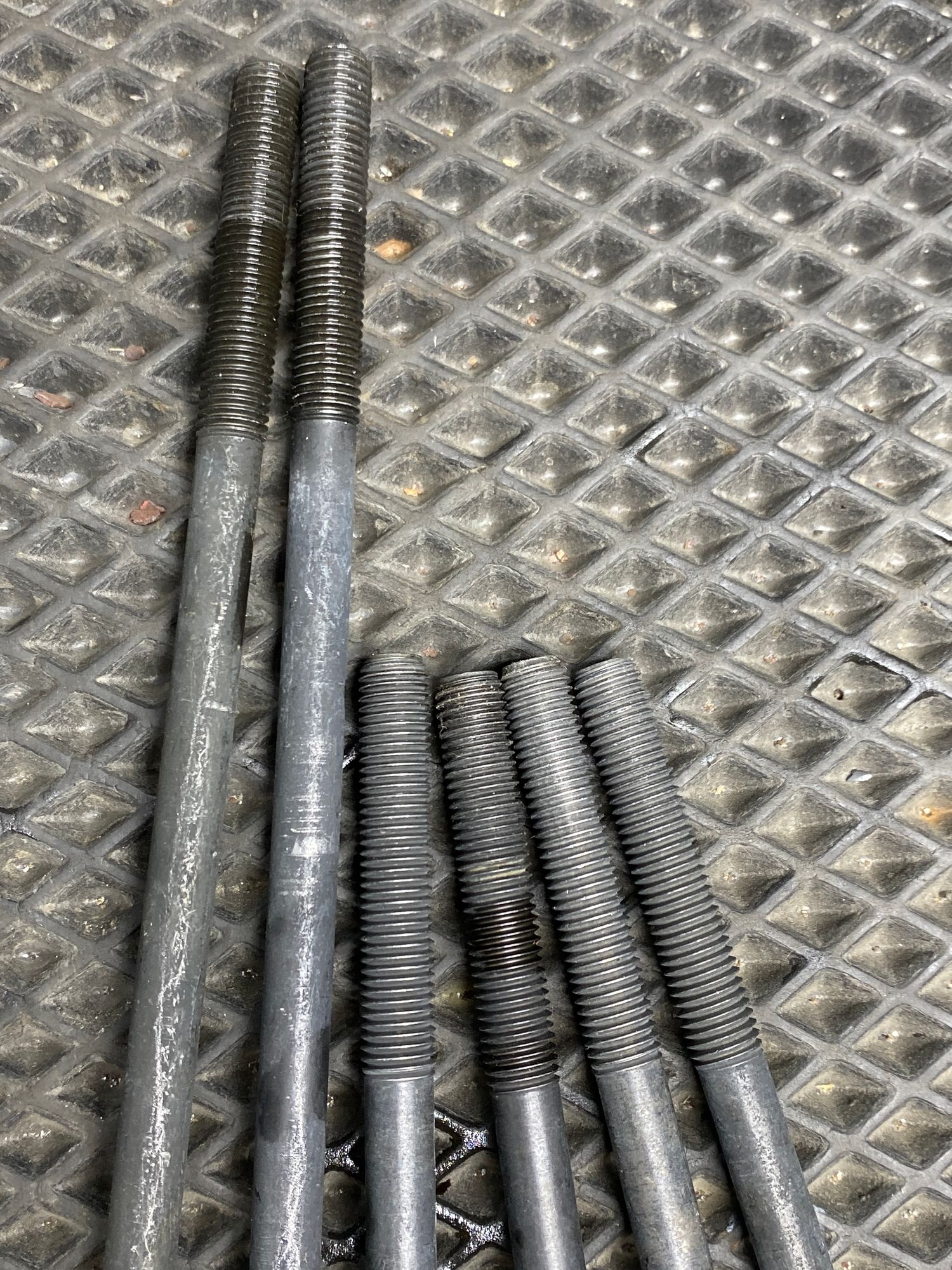 https://ycs.partsauto.market/partsauto-images/thmbs/userImages/c8f07ba63eb5b2f0f6006ea854bf8f7d/part/8dba4e66-9bed-40e2-88ad-0dec0876041c_1777270980682.jpg