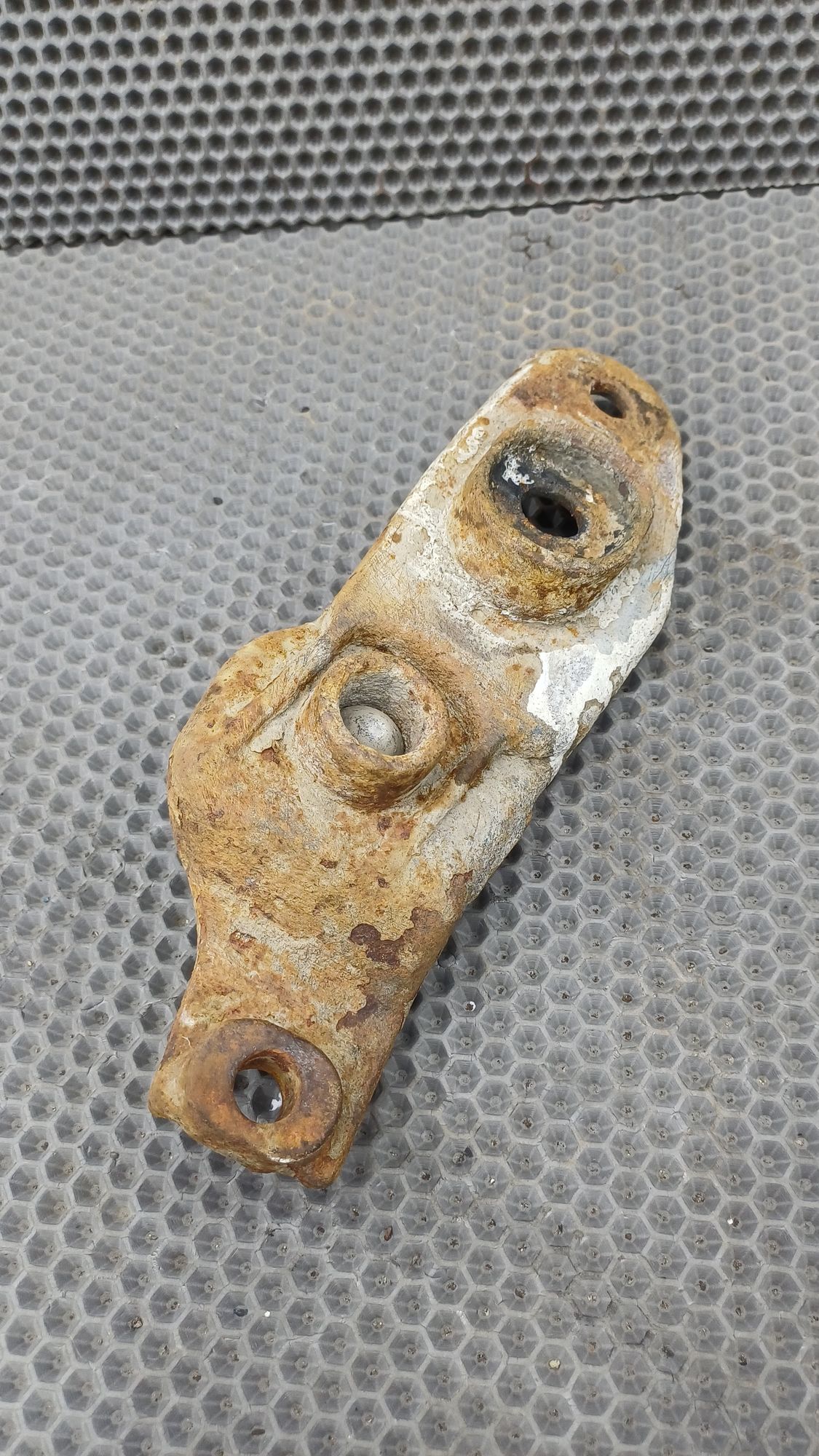 https://ycs.partsauto.market/partsauto-images/thmbs/userImages/c8f07ba63eb5b2f0f6006ea854bf8f7d/part/8df5c2ed-3760-44c9-aa41-4735f12dbd7a_1774267425215.jpg