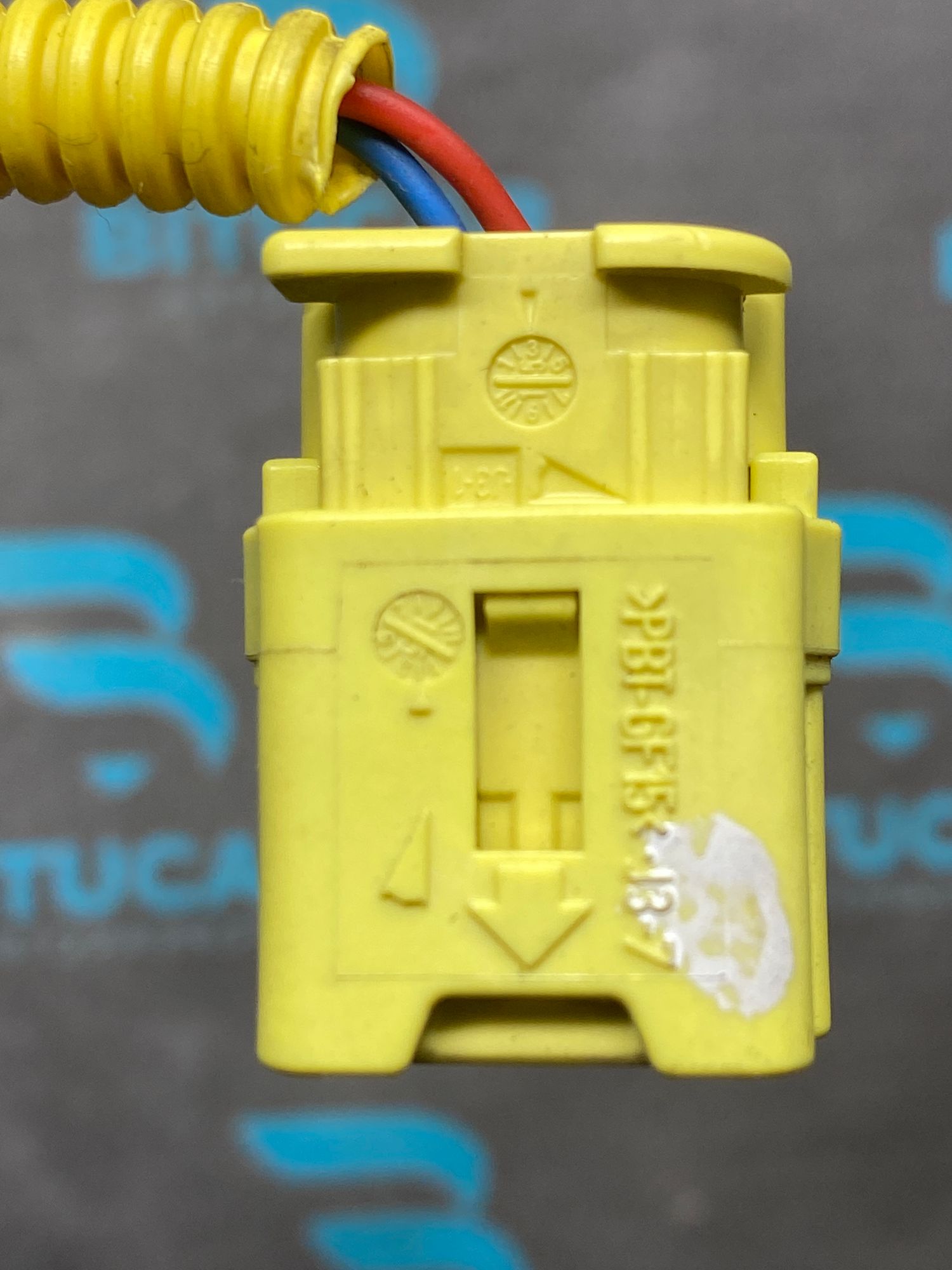 https://ycs.partsauto.market/partsauto-images/thmbs/userImages/c8f07ba63eb5b2f0f6006ea854bf8f7d/part/8e52147a-af47-4d5d-91ef-426c5c33682a_1777389865373.jpg