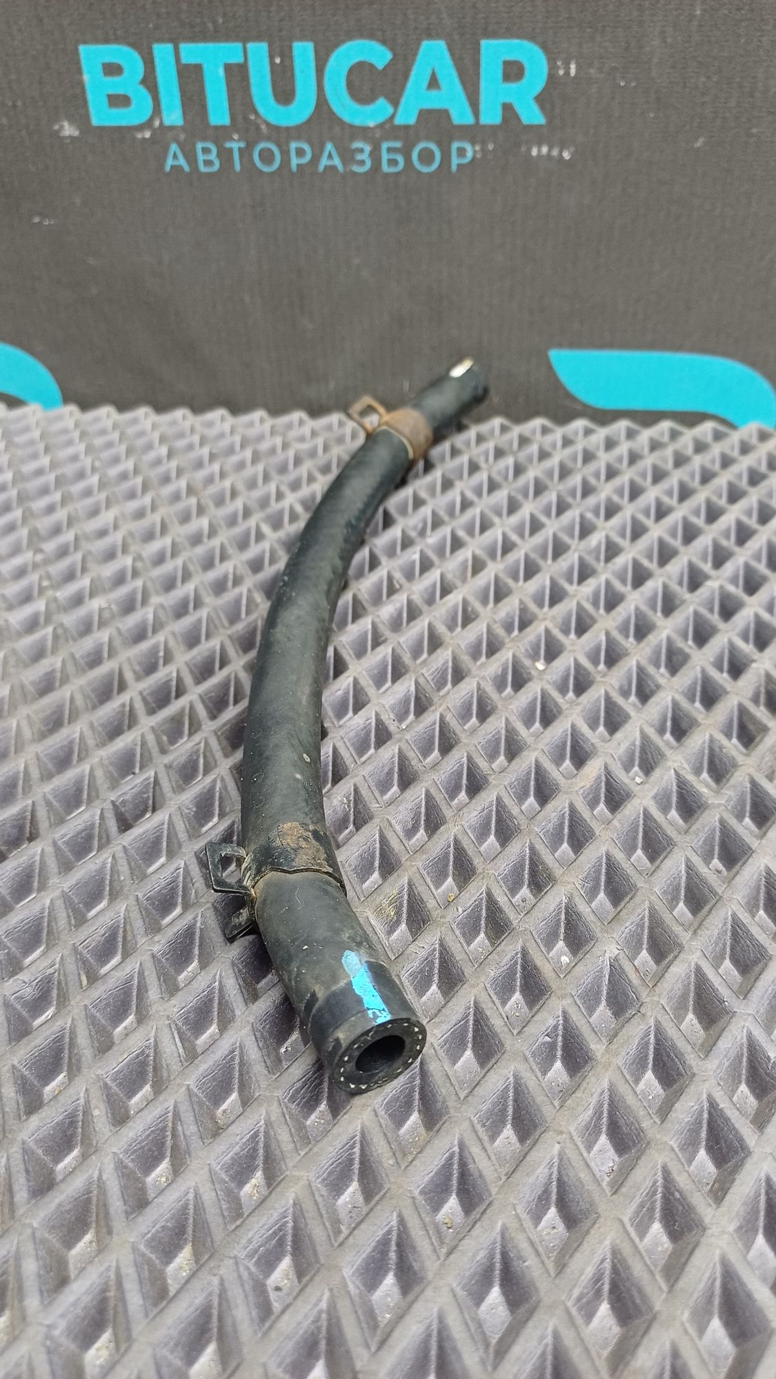 https://ycs.partsauto.market/partsauto-images/thmbs/userImages/c8f07ba63eb5b2f0f6006ea854bf8f7d/part/8e6cf85a-1de8-4f20-a100-01f94b660305_1774597343037.jpg