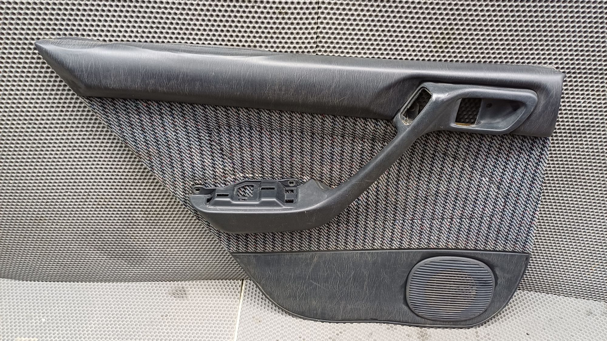 Б/У Обшивка двери задней левой Toyota CARINA E 6 дорест. 1992—1996 1994 Зеленый, 1390 рублей, Краснодар