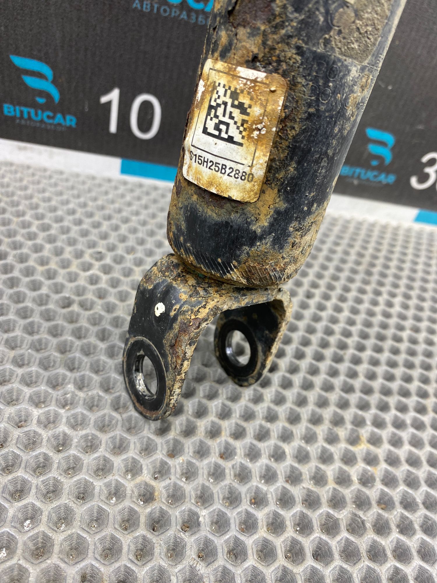 https://ycs.partsauto.market/partsauto-images/thmbs/userImages/c8f07ba63eb5b2f0f6006ea854bf8f7d/part/8efa5302-e185-4073-8b1d-d8fe62656c0f_1777296937952.jpg