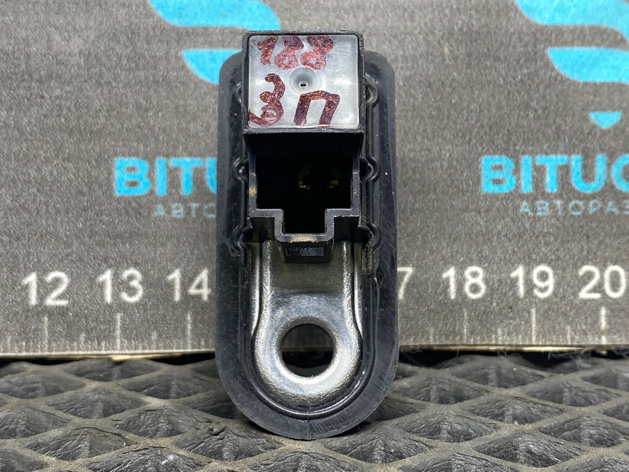 https://ycs.partsauto.market/partsauto-images/thmbs/userImages/c8f07ba63eb5b2f0f6006ea854bf8f7d/part/8f36aa34-9a55-490e-ad84-841e80f76473_1777382396879.jpg