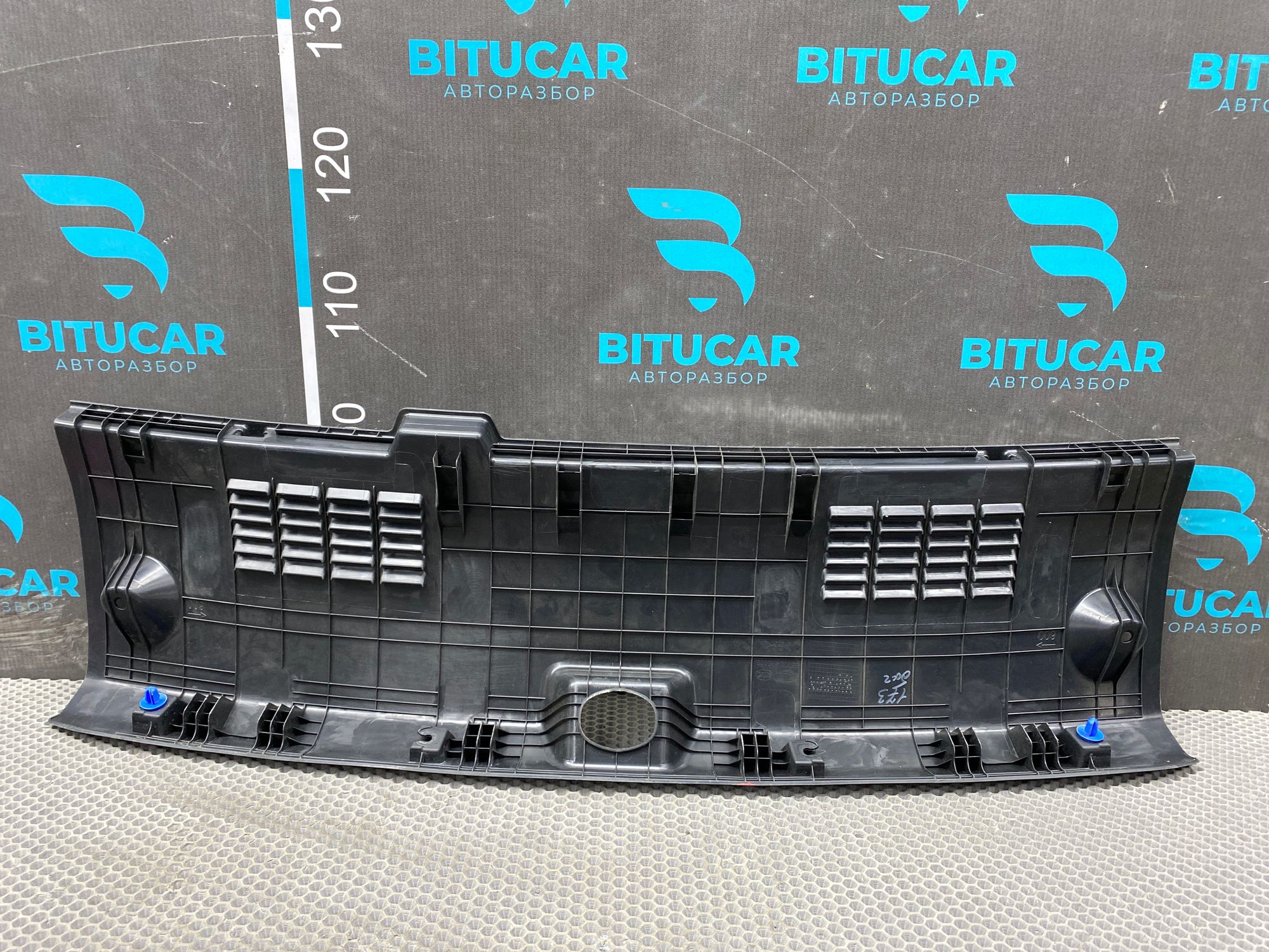 https://ycs.partsauto.market/partsauto-images/thmbs/userImages/c8f07ba63eb5b2f0f6006ea854bf8f7d/part/8f695f21-07cf-4056-b4d3-4e1c294f92f0_1777015260267.jpg
