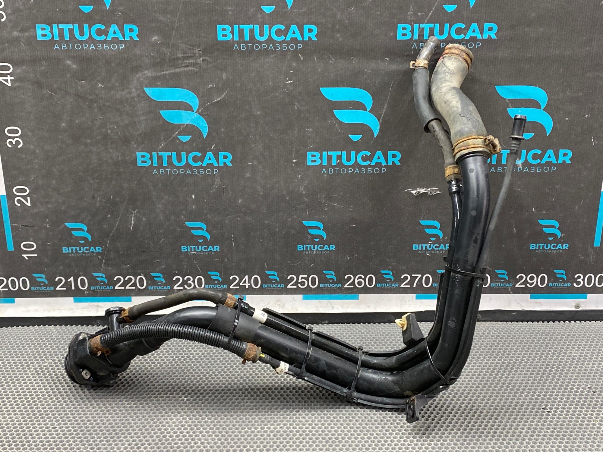 https://ycs.partsauto.market/partsauto-images/thmbs/userImages/c8f07ba63eb5b2f0f6006ea854bf8f7d/part/8fc94f76-c39e-4563-a2aa-72bc33ca659e_1777554918300.jpg