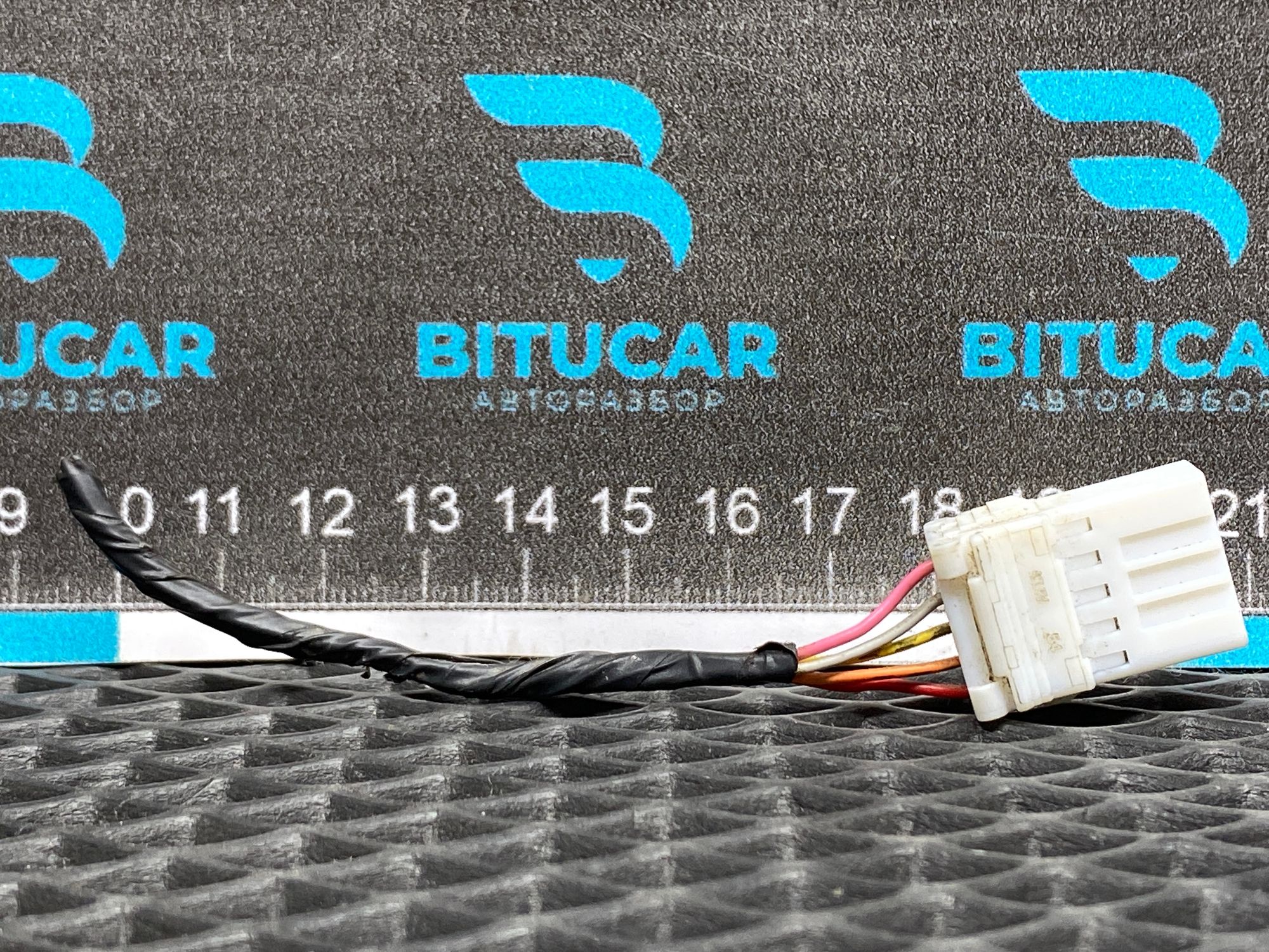 https://ycs.partsauto.market/partsauto-images/thmbs/userImages/c8f07ba63eb5b2f0f6006ea854bf8f7d/part/908df0f7-4474-4468-8eab-718065ad37e5_1777723751947.jpg