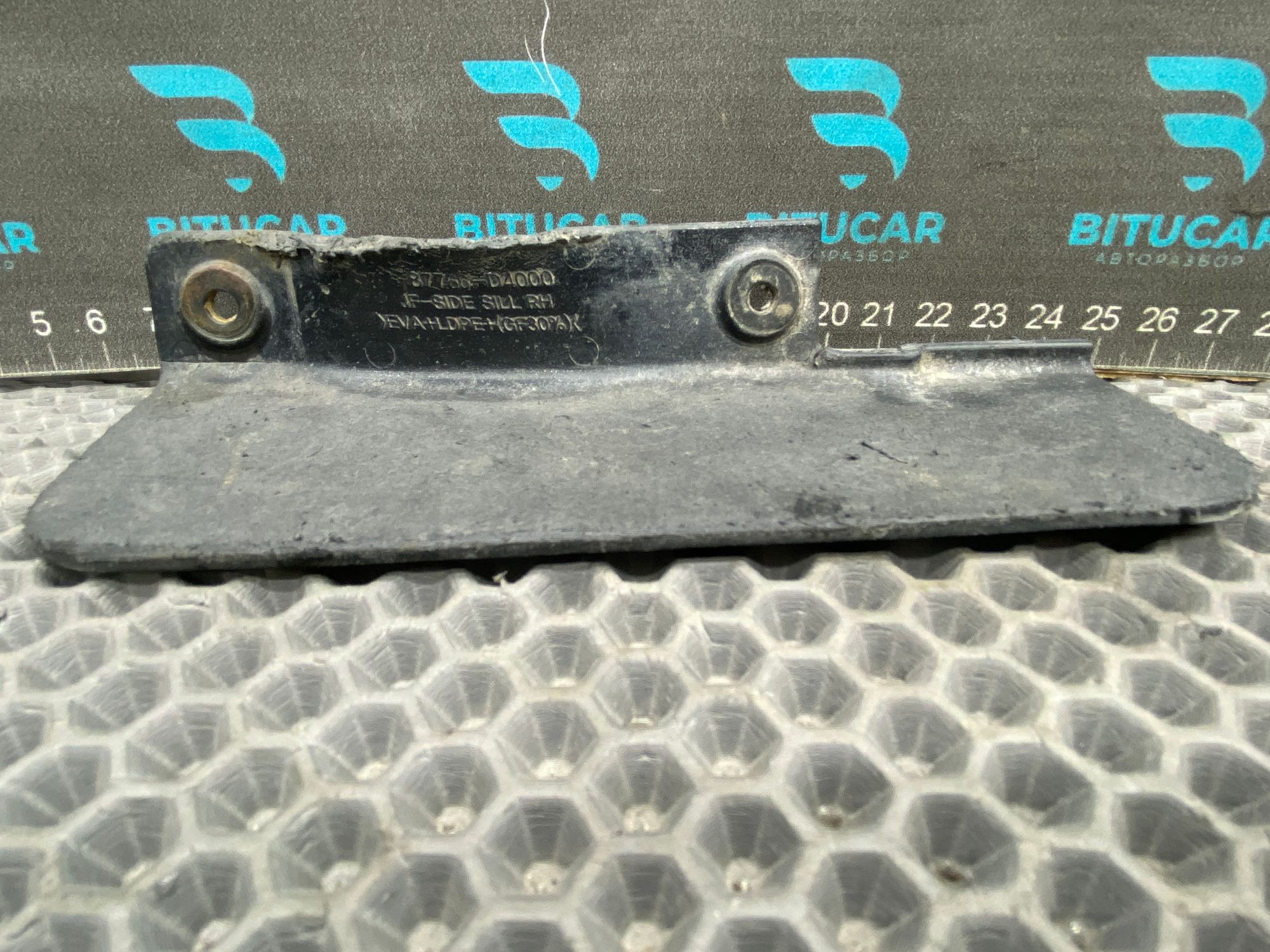 https://ycs.partsauto.market/partsauto-images/thmbs/userImages/c8f07ba63eb5b2f0f6006ea854bf8f7d/part/90df92a1-ce10-4190-b66e-e2b3ae09c14a_1777645012647.jpg