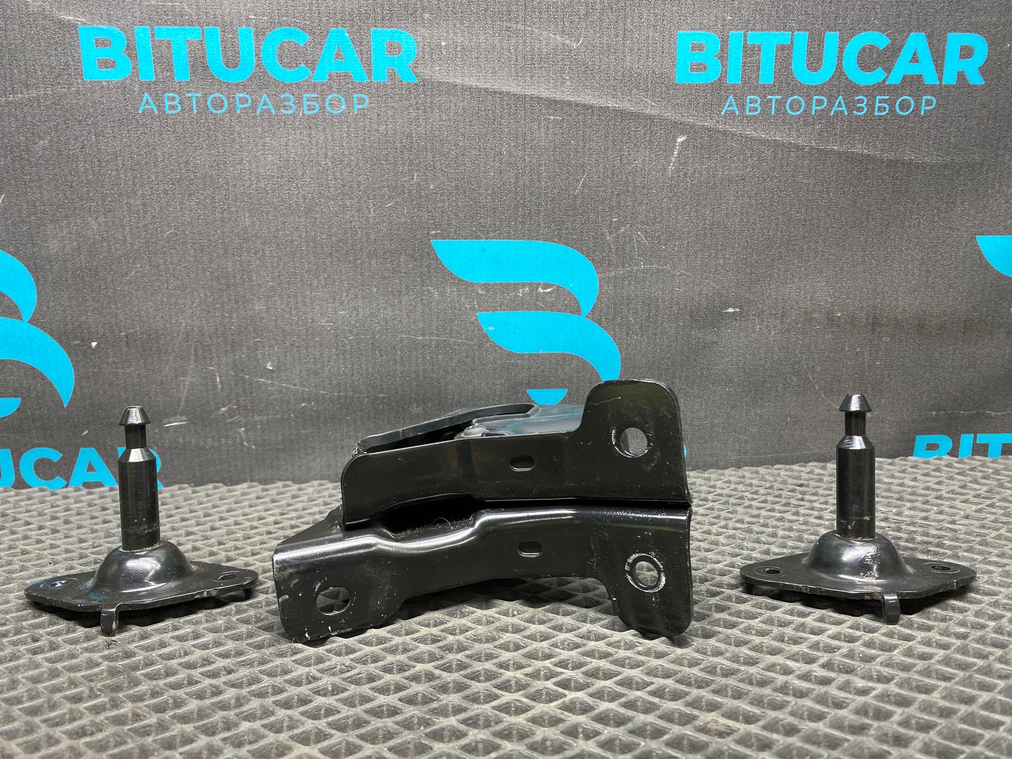 https://ycs.partsauto.market/partsauto-images/thmbs/userImages/c8f07ba63eb5b2f0f6006ea854bf8f7d/part/91791fd4-00c5-432e-9b68-3edb7c37b761_1777036147121.jpg